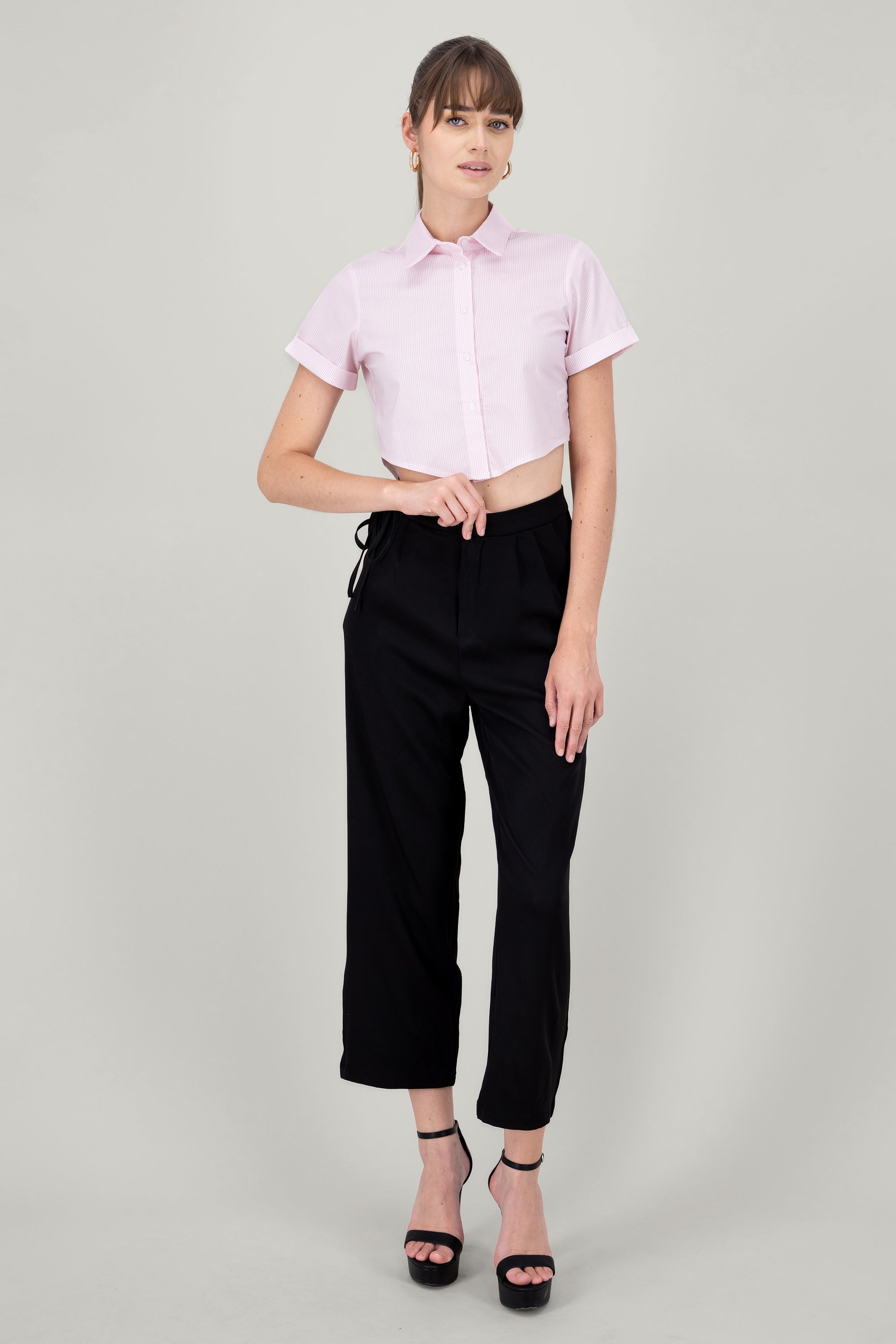 Pantalon con pinzas y detalle de cintas NEGRO