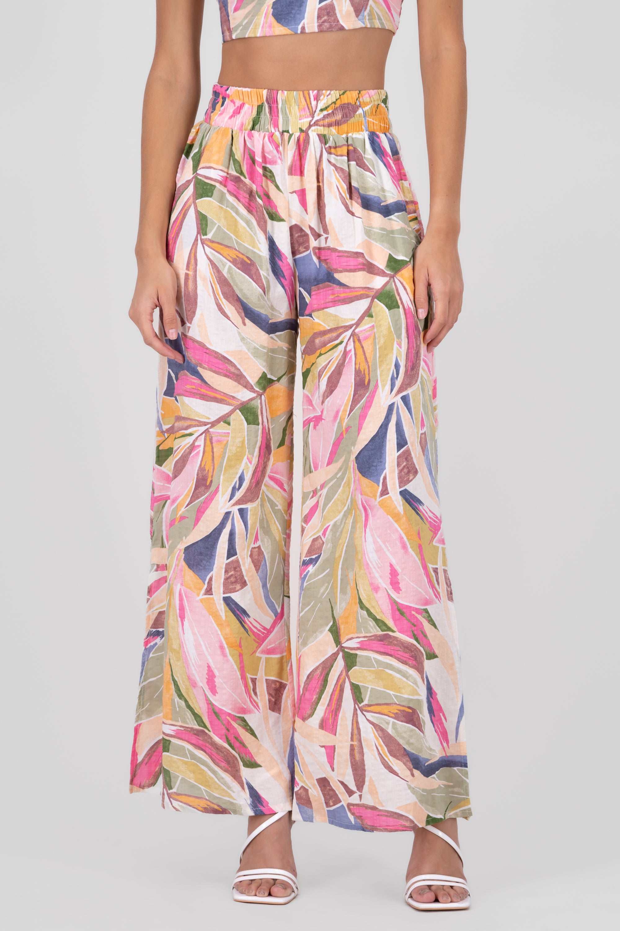 Light tropical print pants with HYP spring Rosa Combo