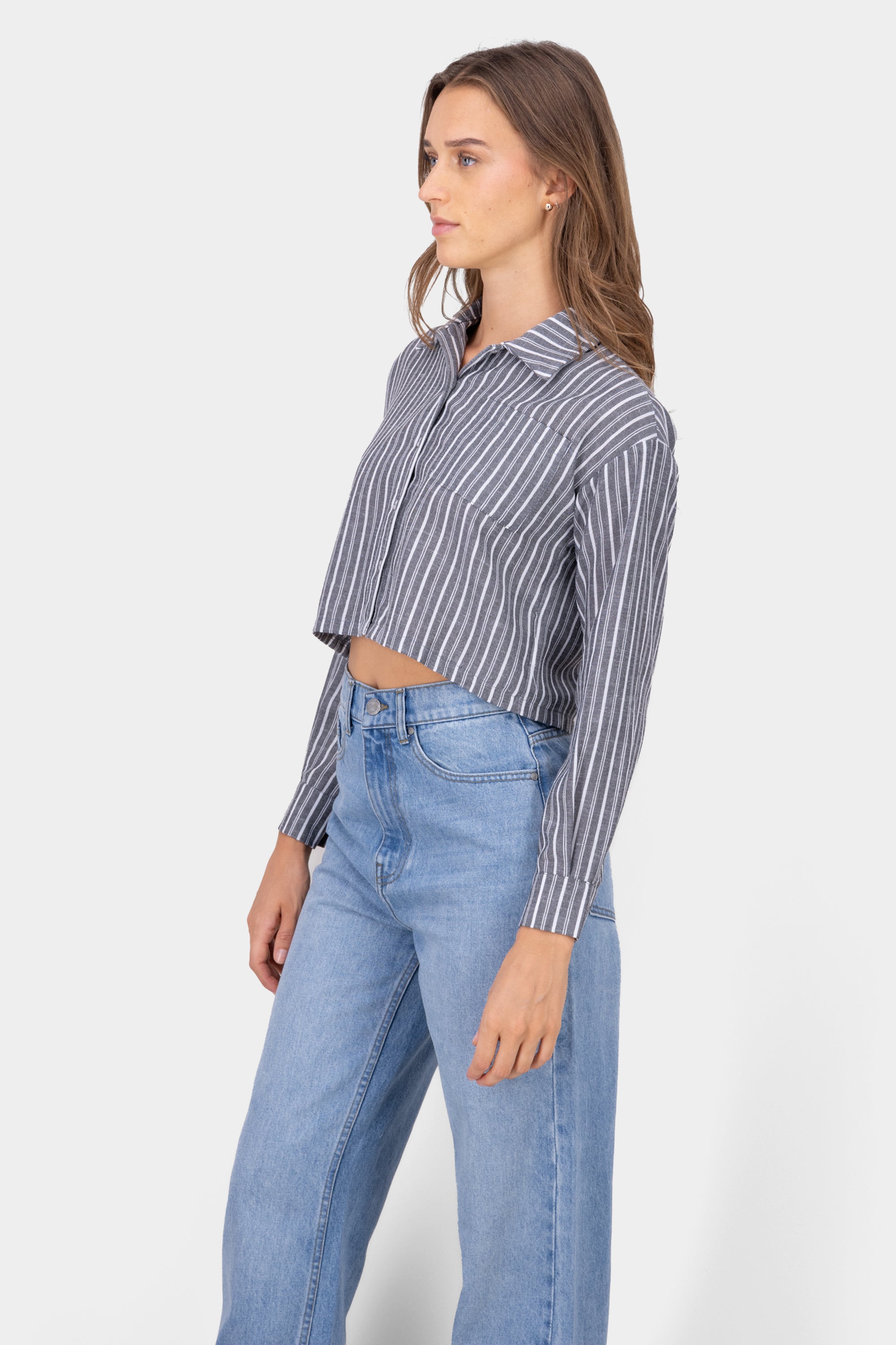 Camisa crop rayas lino GRIS COMBO