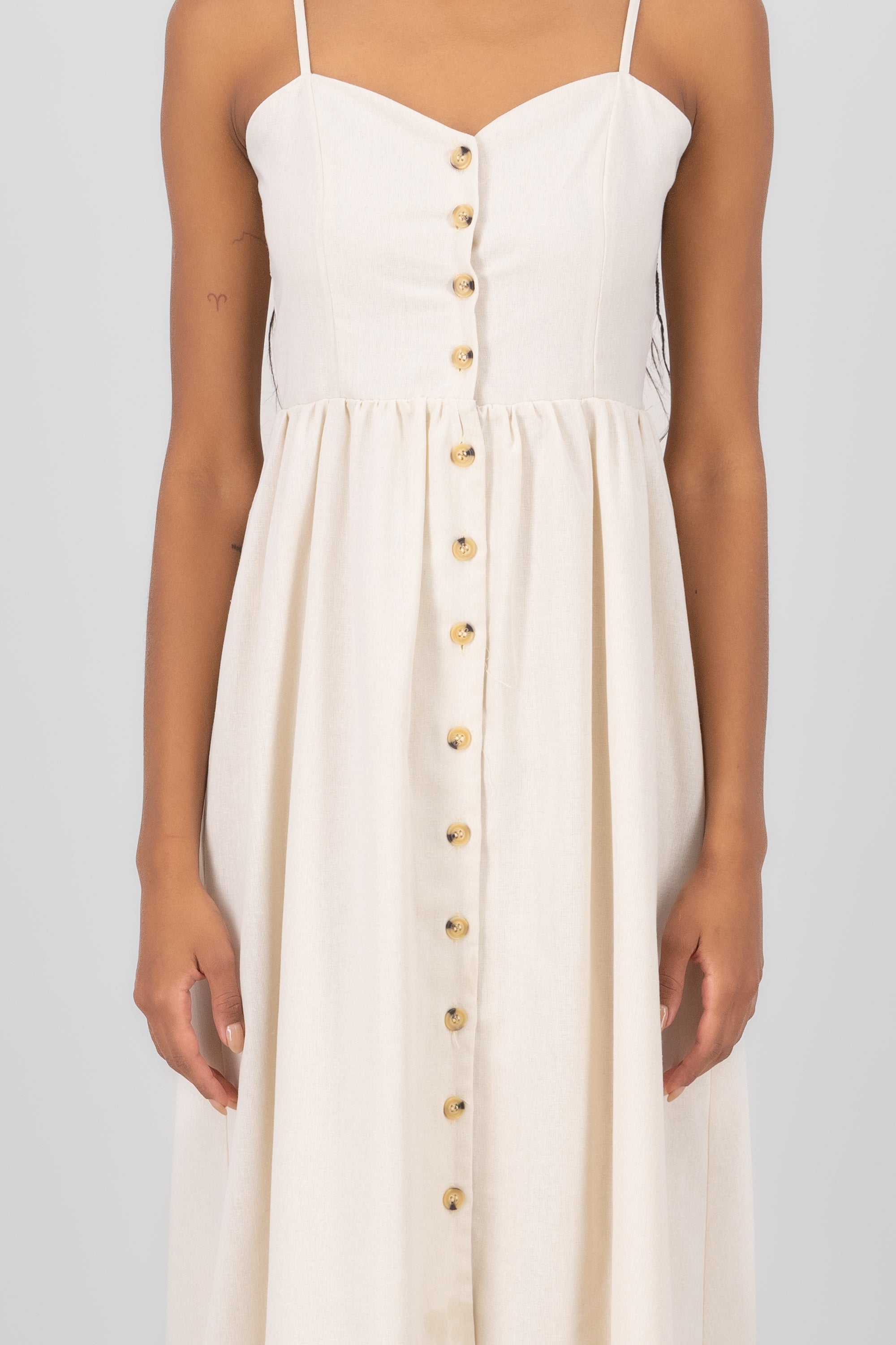 Midi Lino dress with Delgado Hyps strap buttons SAND