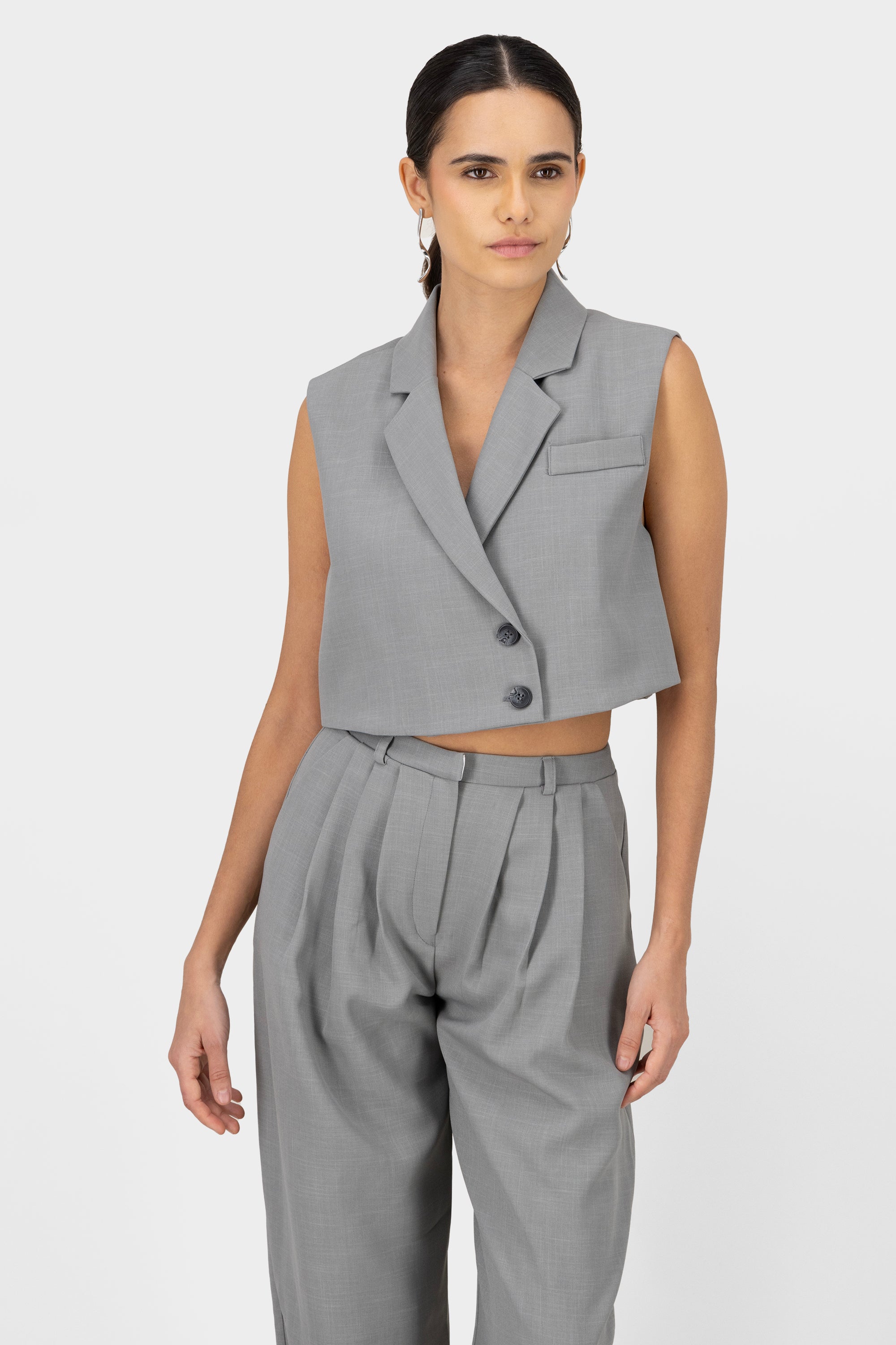 Crucked tailor vest with flap and butpsters button GREY