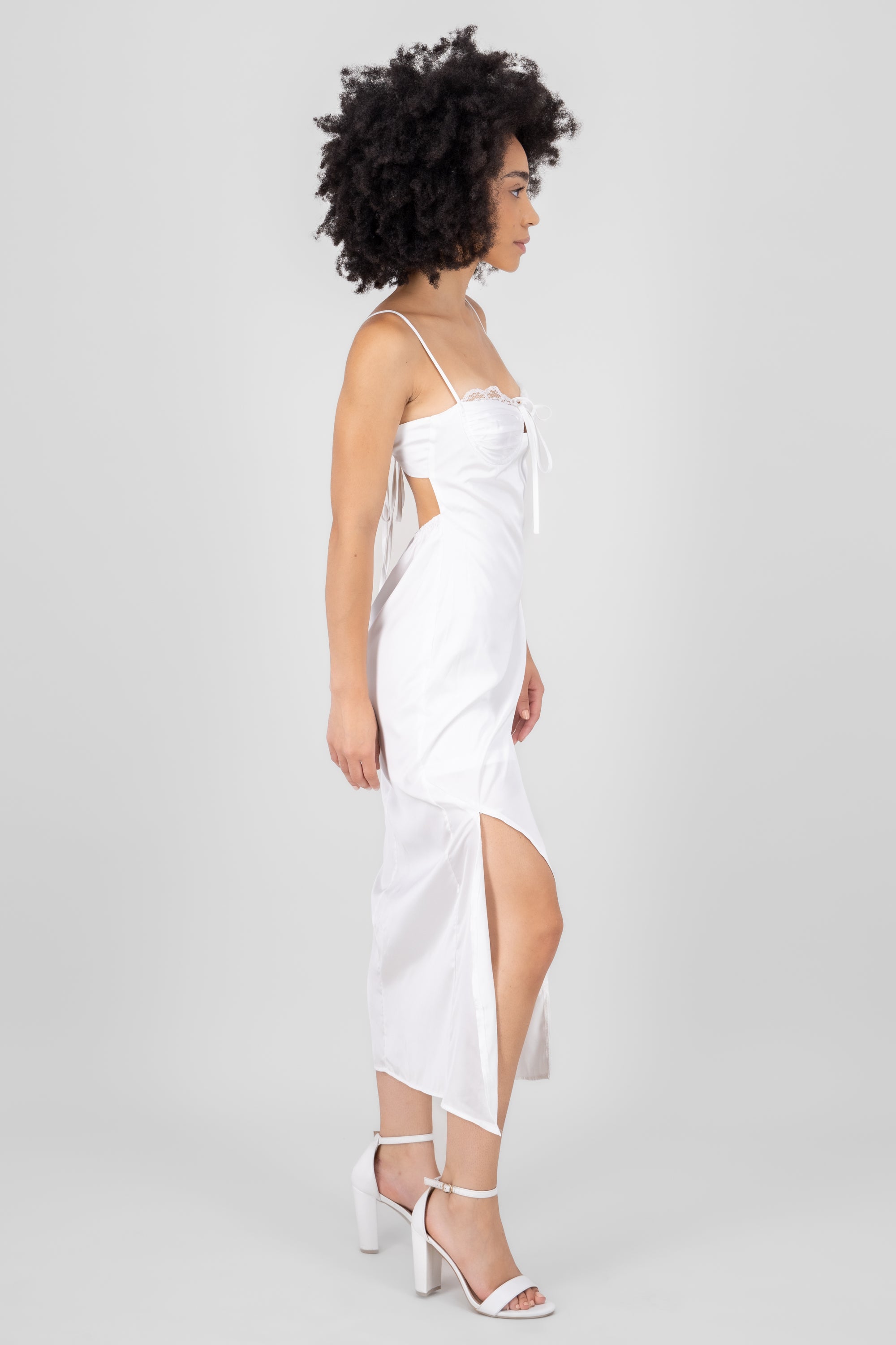 Vestido maxi satin detalle encaje BLANCO