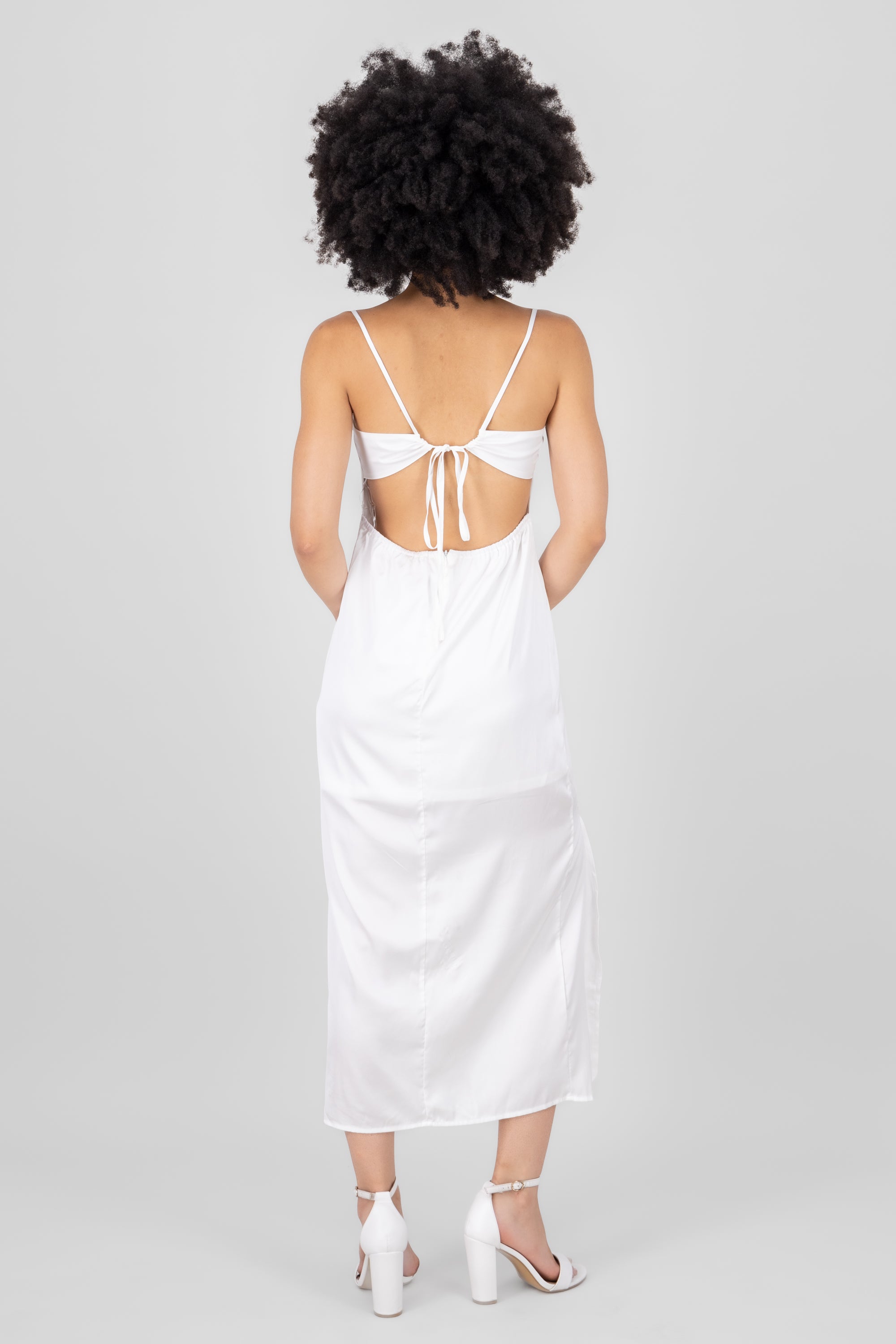 Vestido maxi satin detalle encaje BLANCO