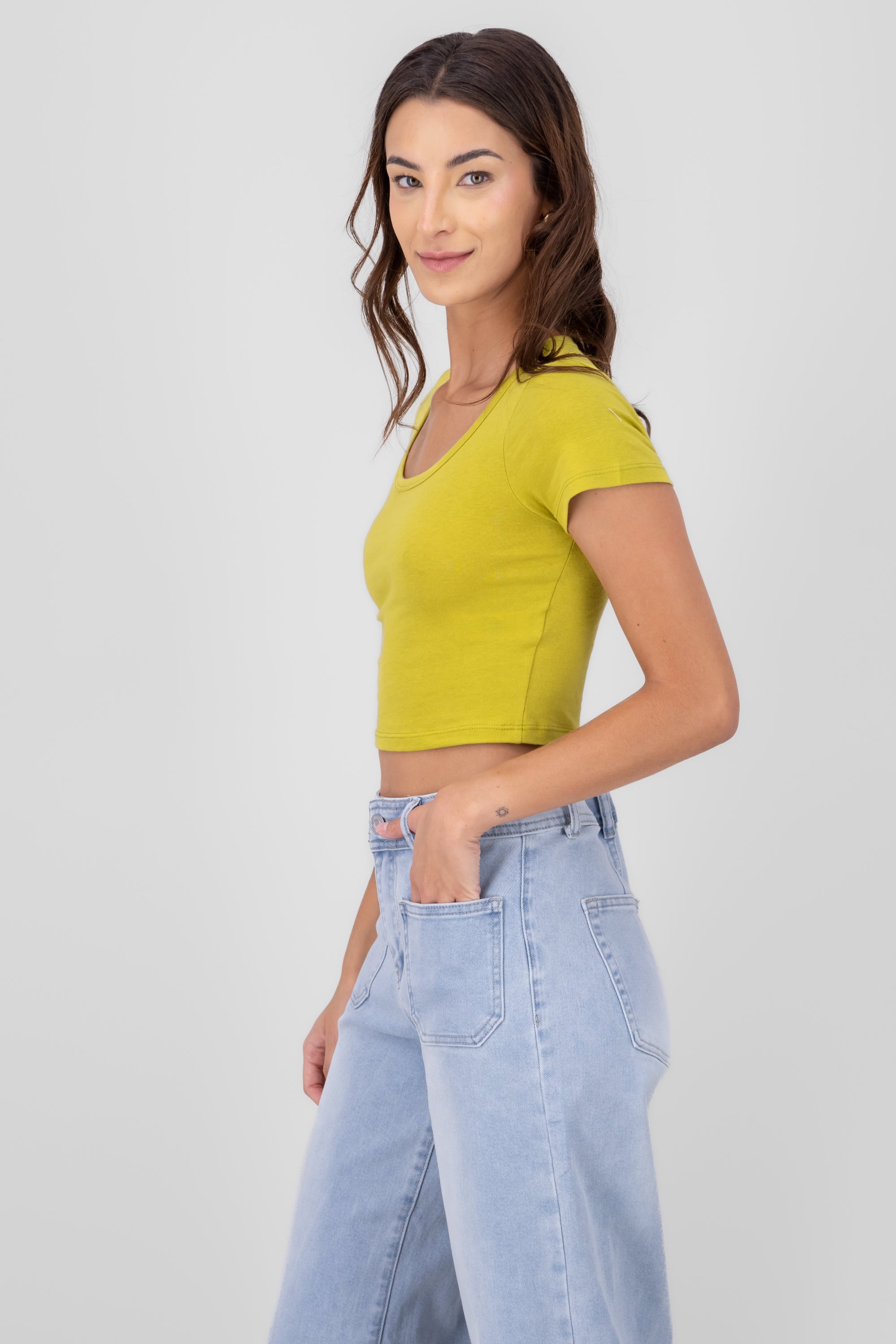 T-SHirt ​​Round neck Square Short Sleeve Lima green