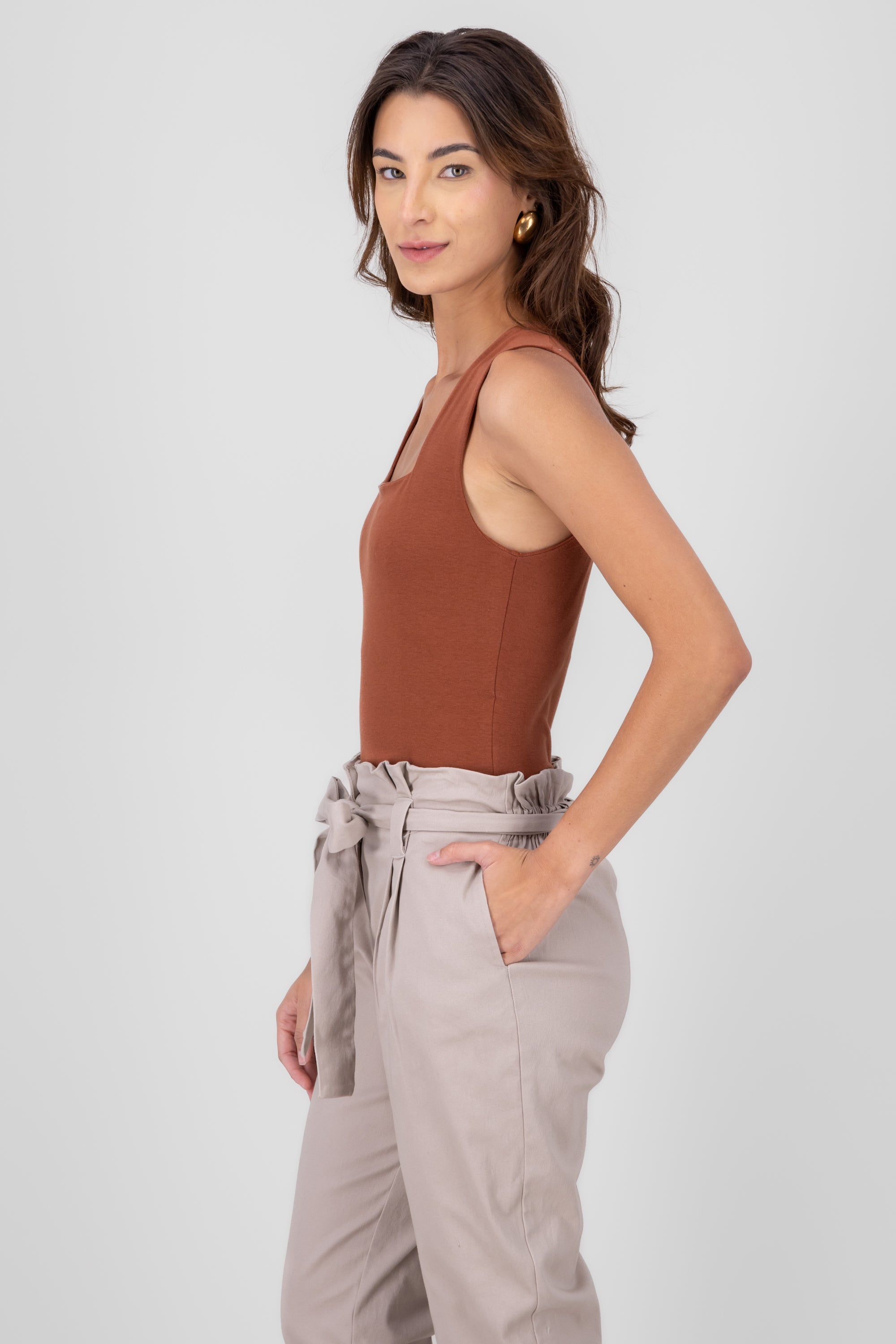 Body cuello cuadrado sin mangas LADRILLO