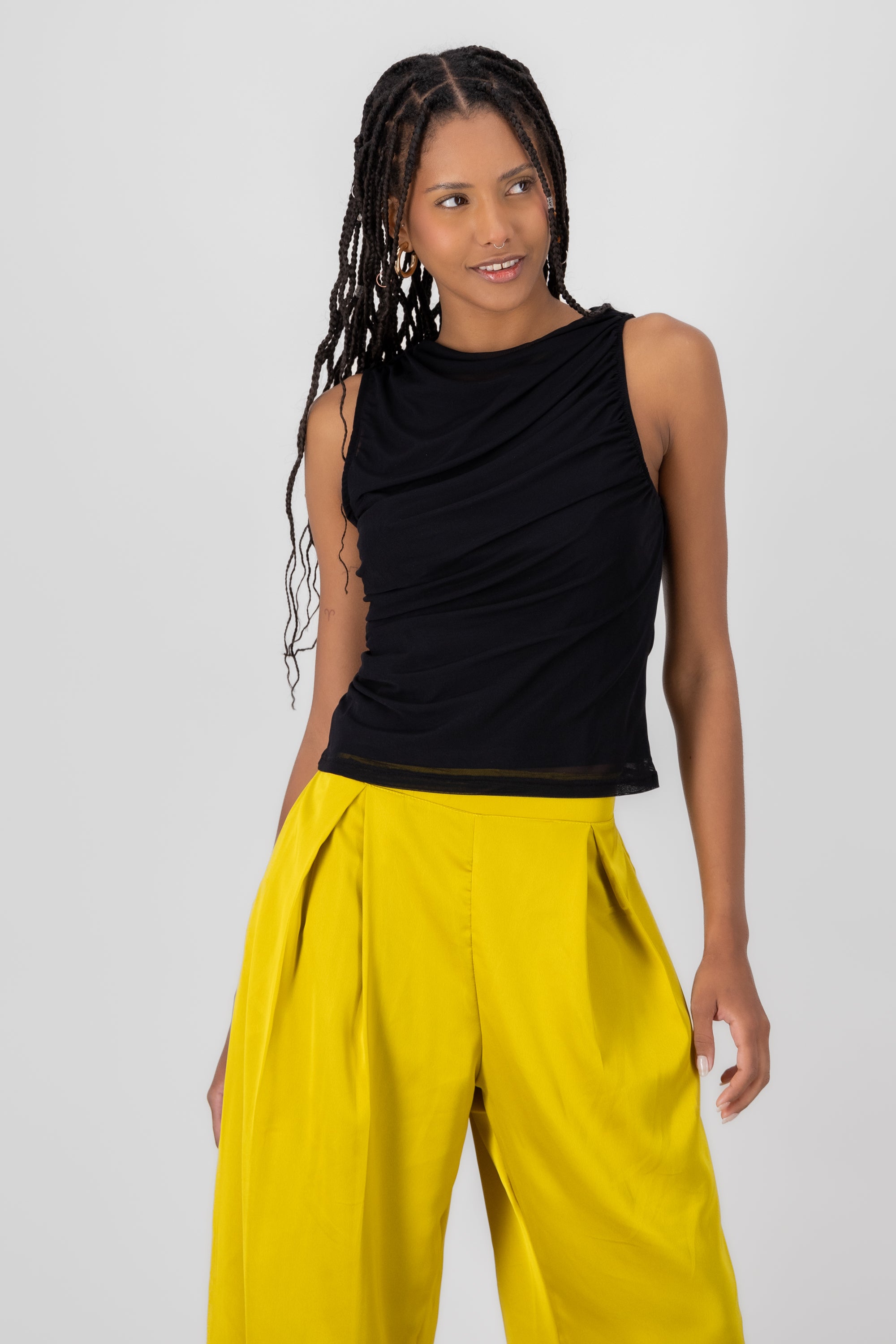 Smooth asymmetric mesh BLACK
