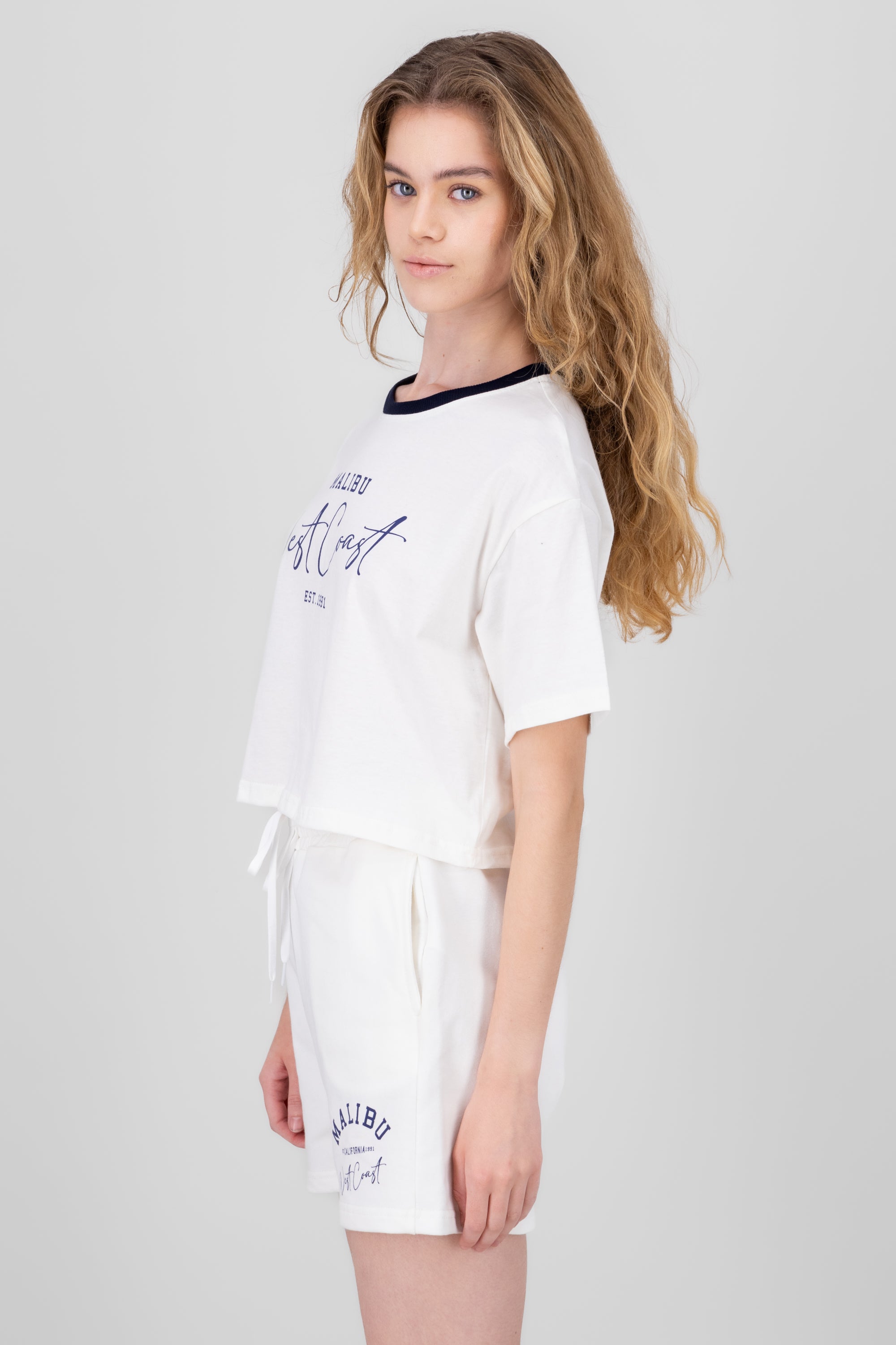 Playera estampado malibu BLANCO