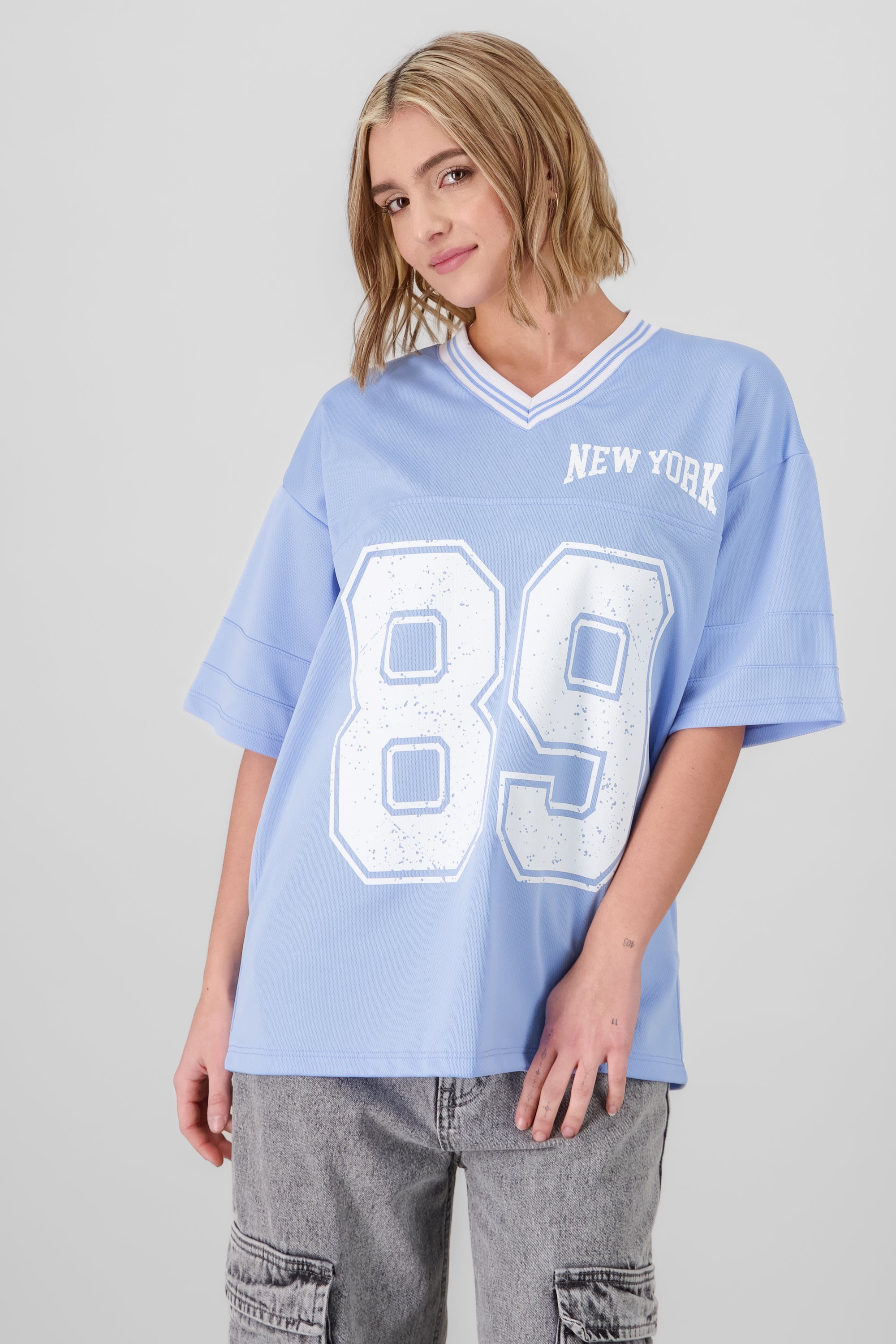 Playera oversize estampado numero AZUL PASTEL