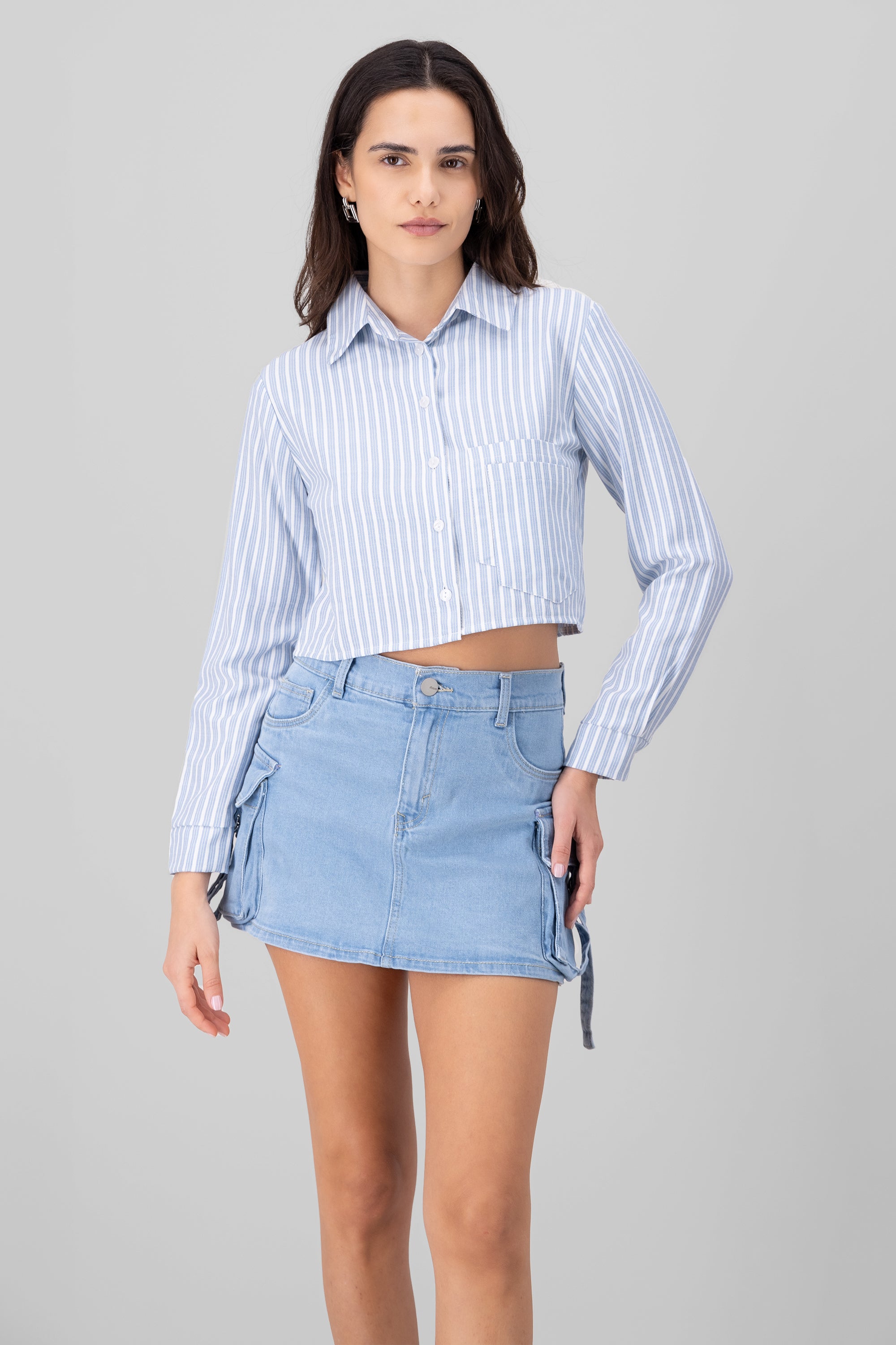 Camisa crop detalle doble bolsa AZUL COMBO