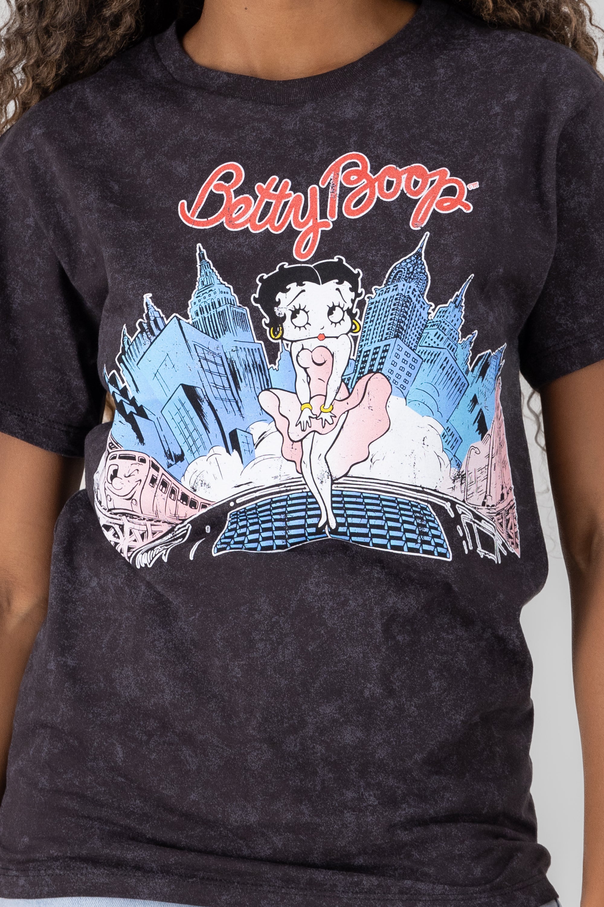 Playera betty boop ny ACID WASH