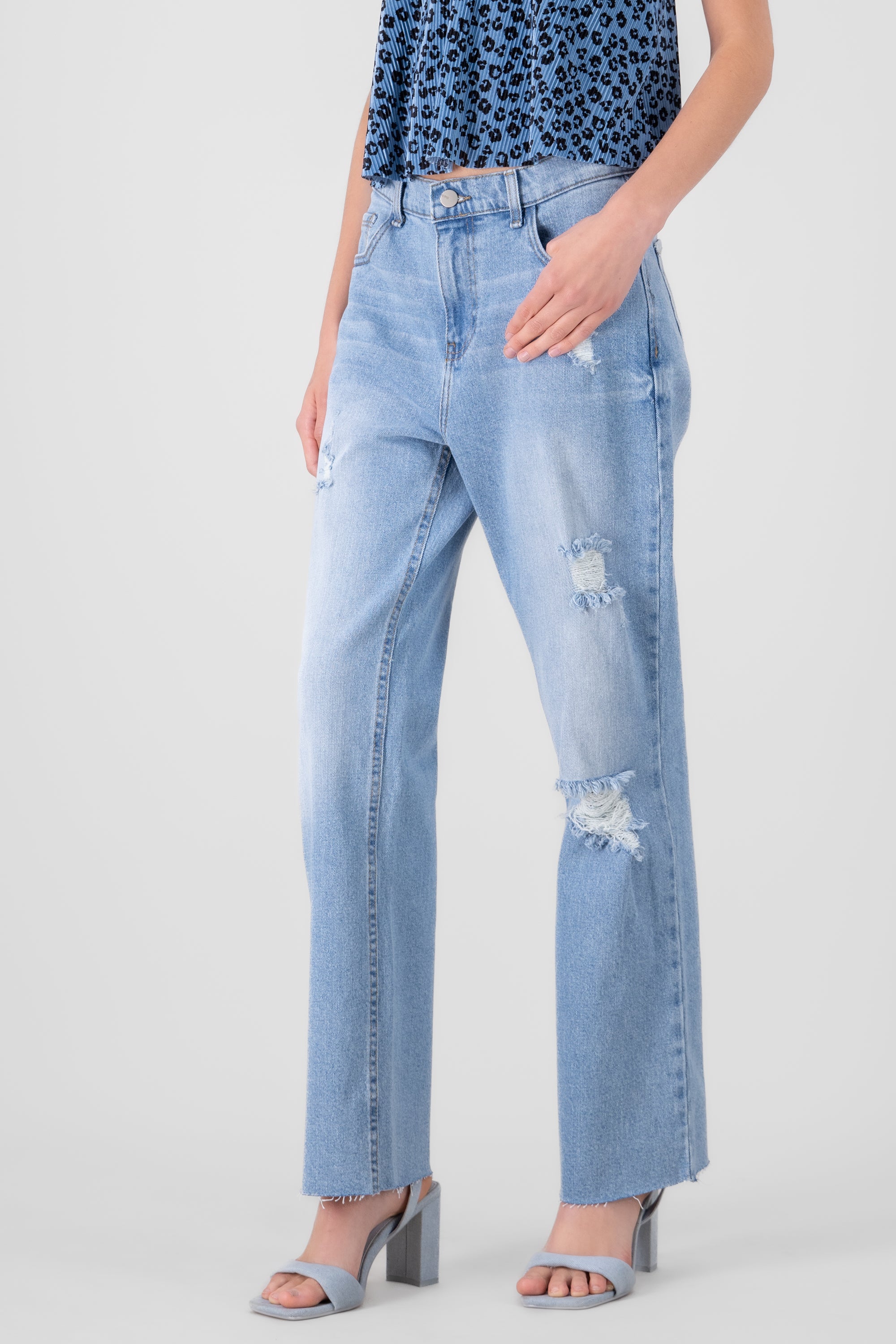 Straight jeans with destruction BleACHED