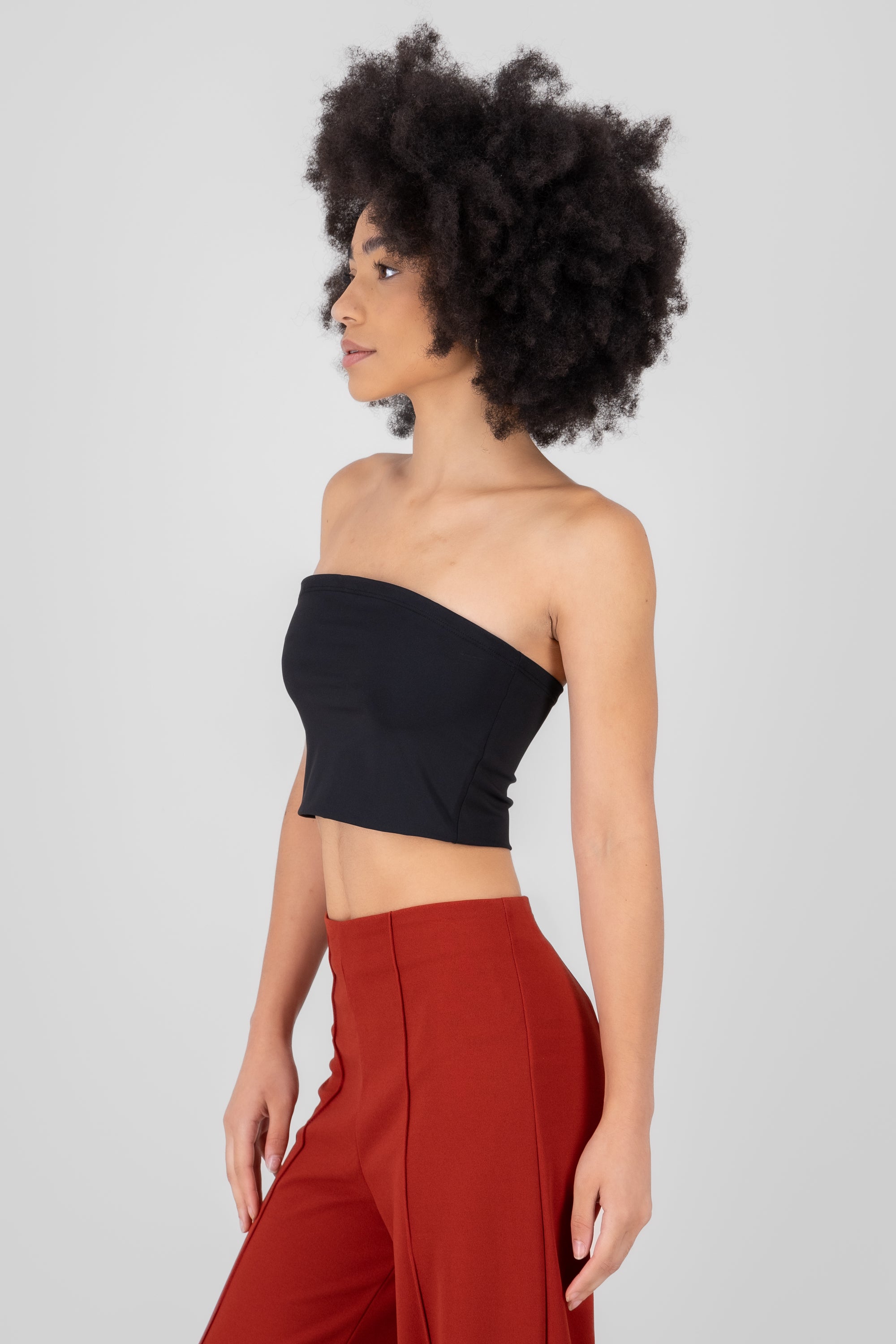 Top strapless drapeado NEGRO
