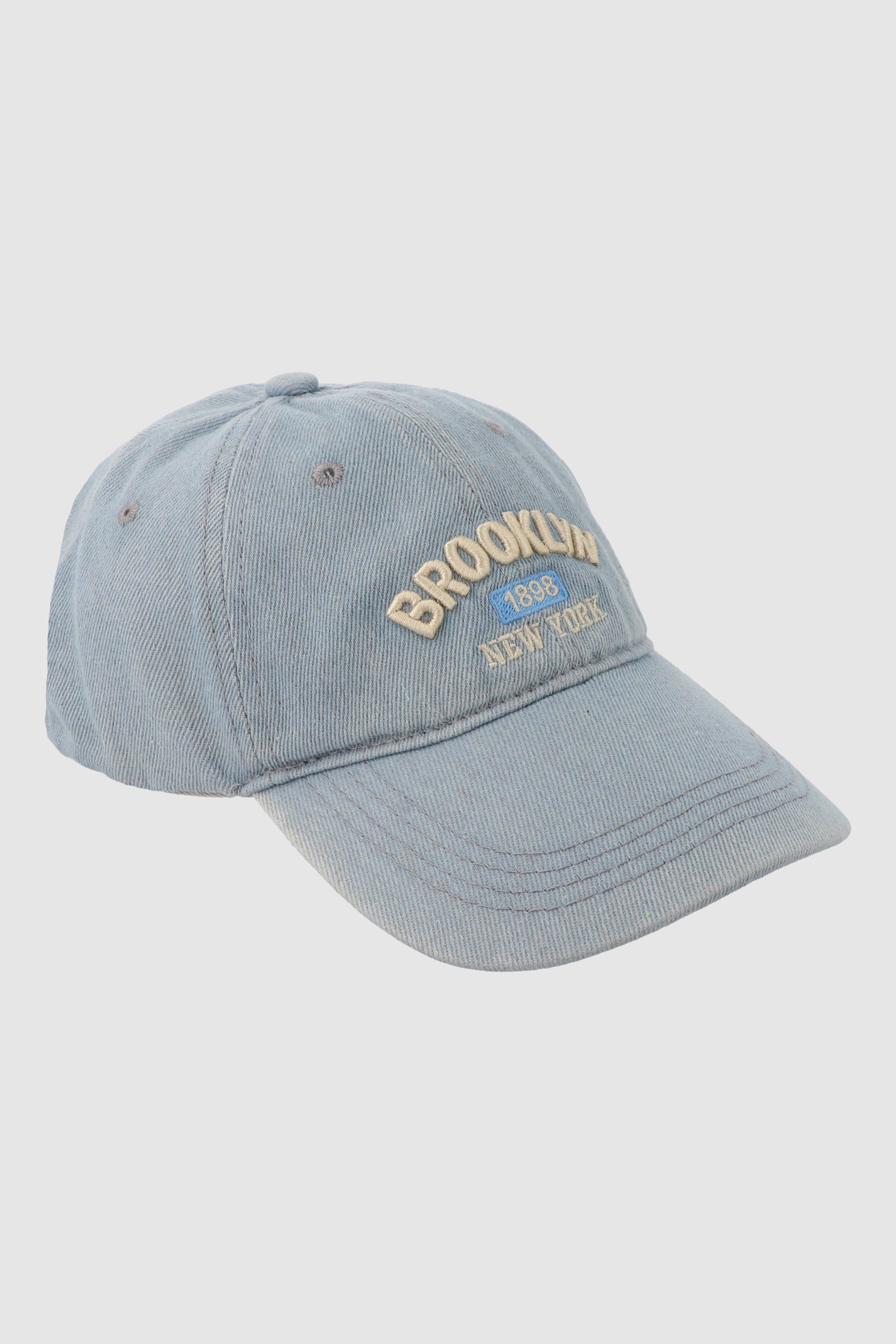 Brooklyn Catra Light Wash