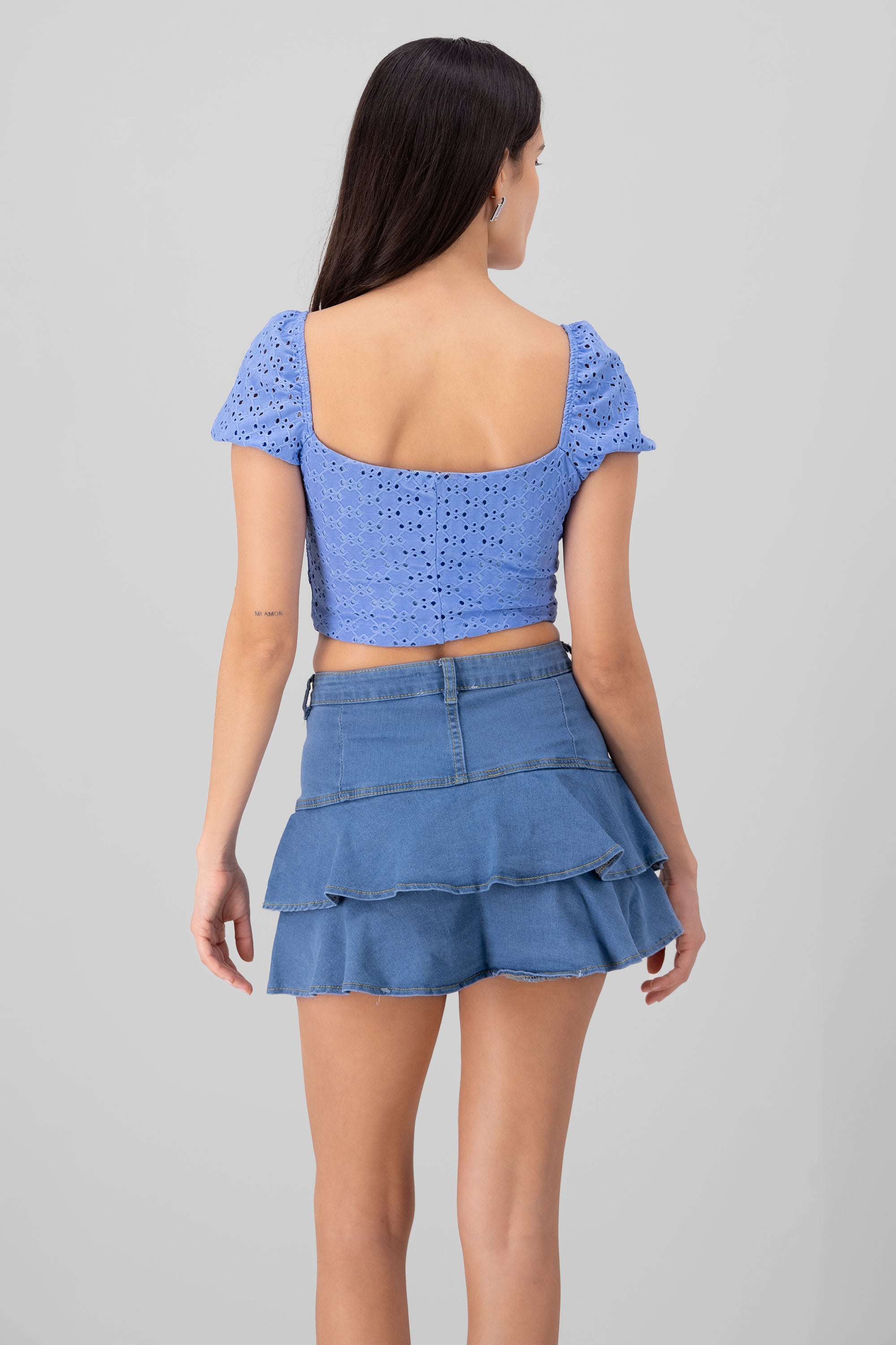 Top eyelet manga abullonada AZUL PASTEL