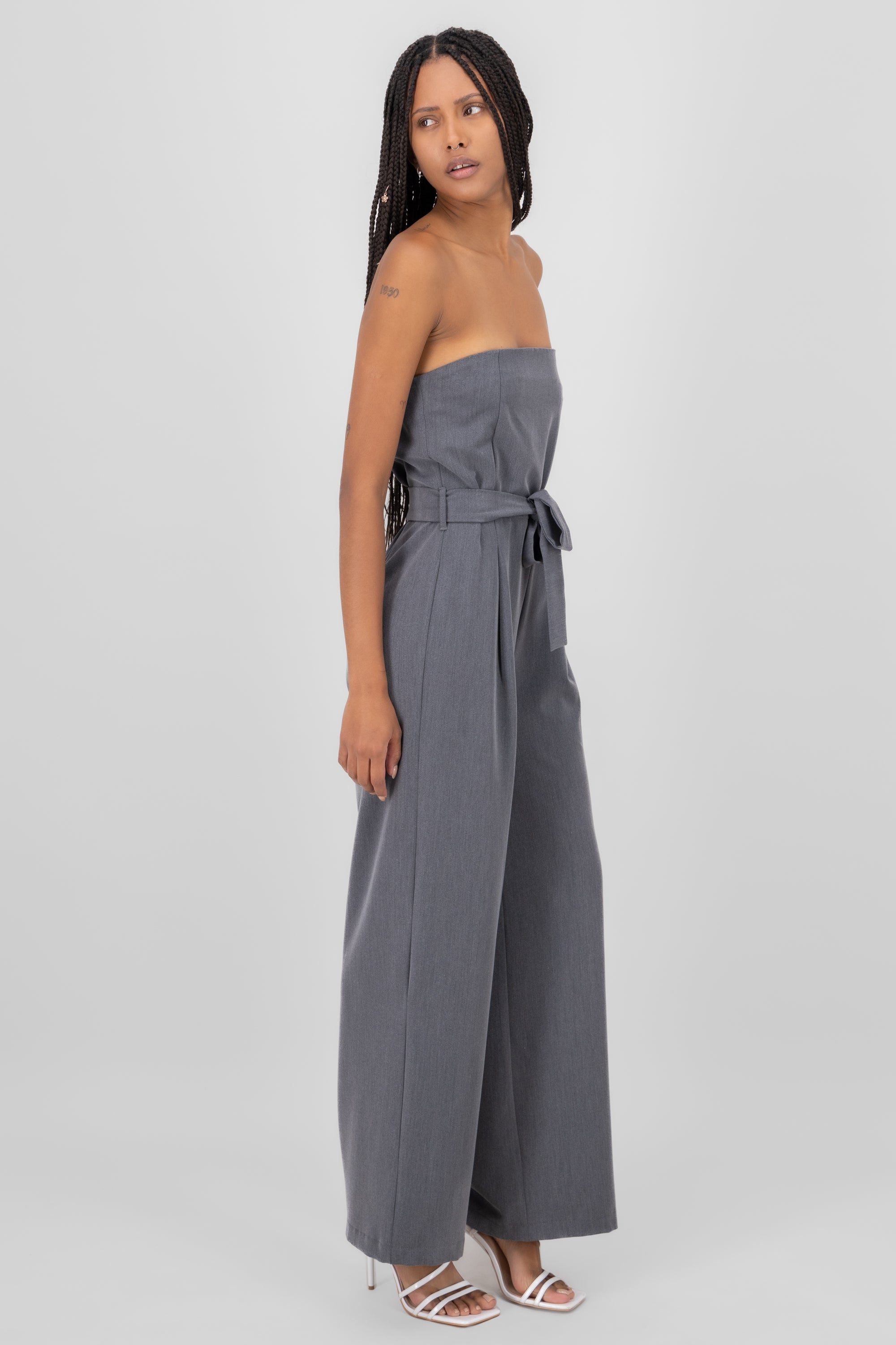 Jumpsuit strapless sastreado GRIS JASPE