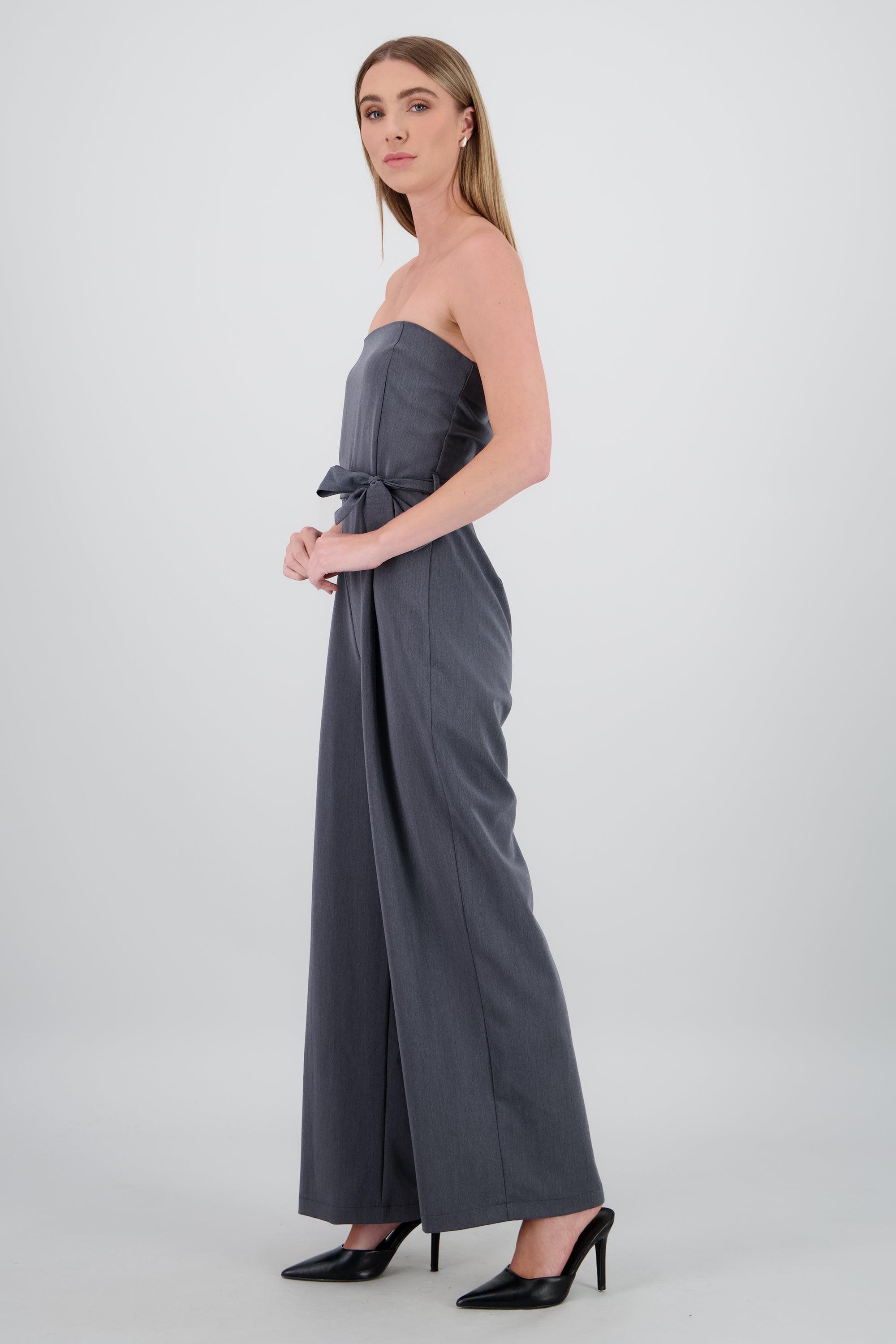 Jumpsuit strapless sastreado GRIS OBSCURO