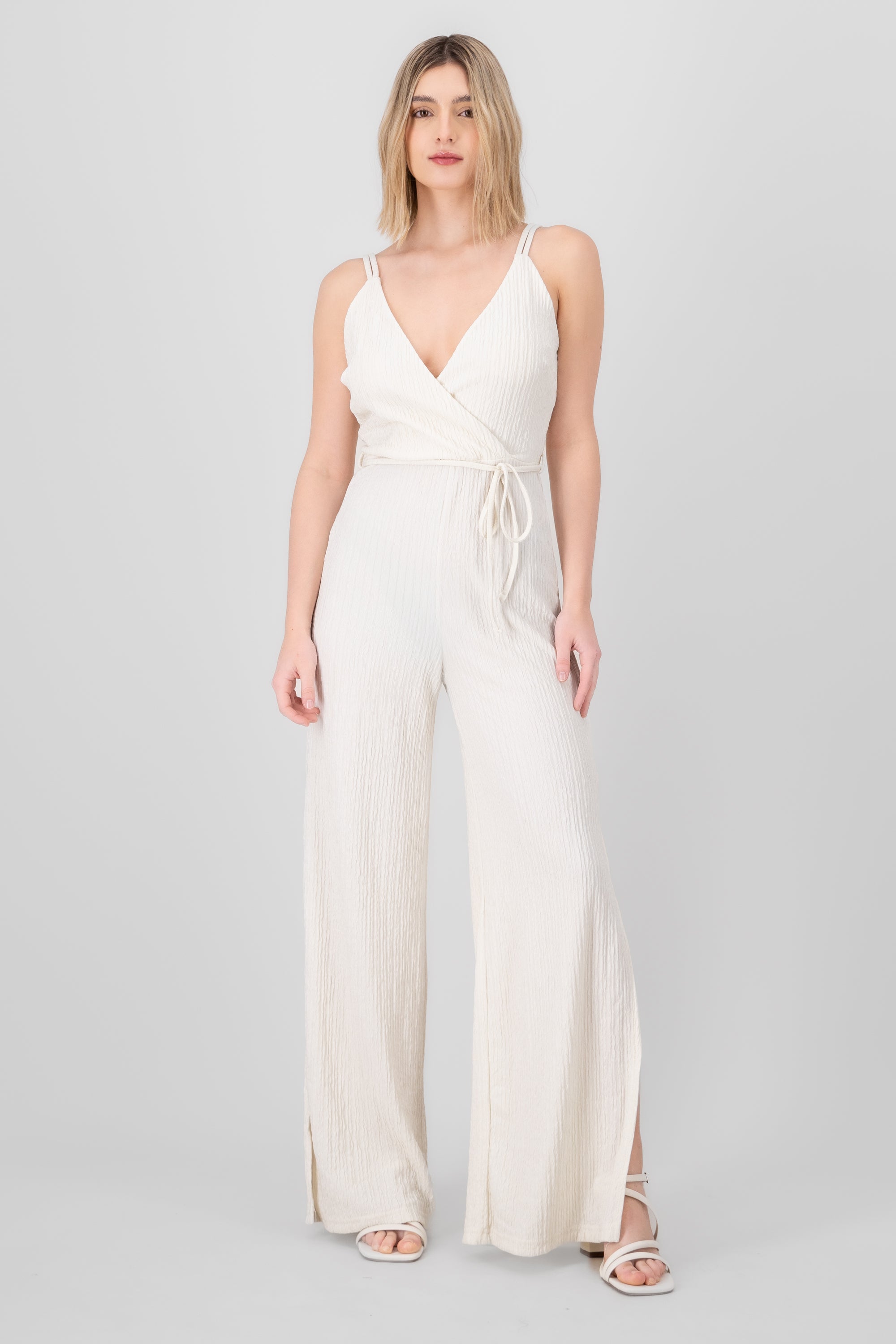 Jumpsuit liso con textura CREMA