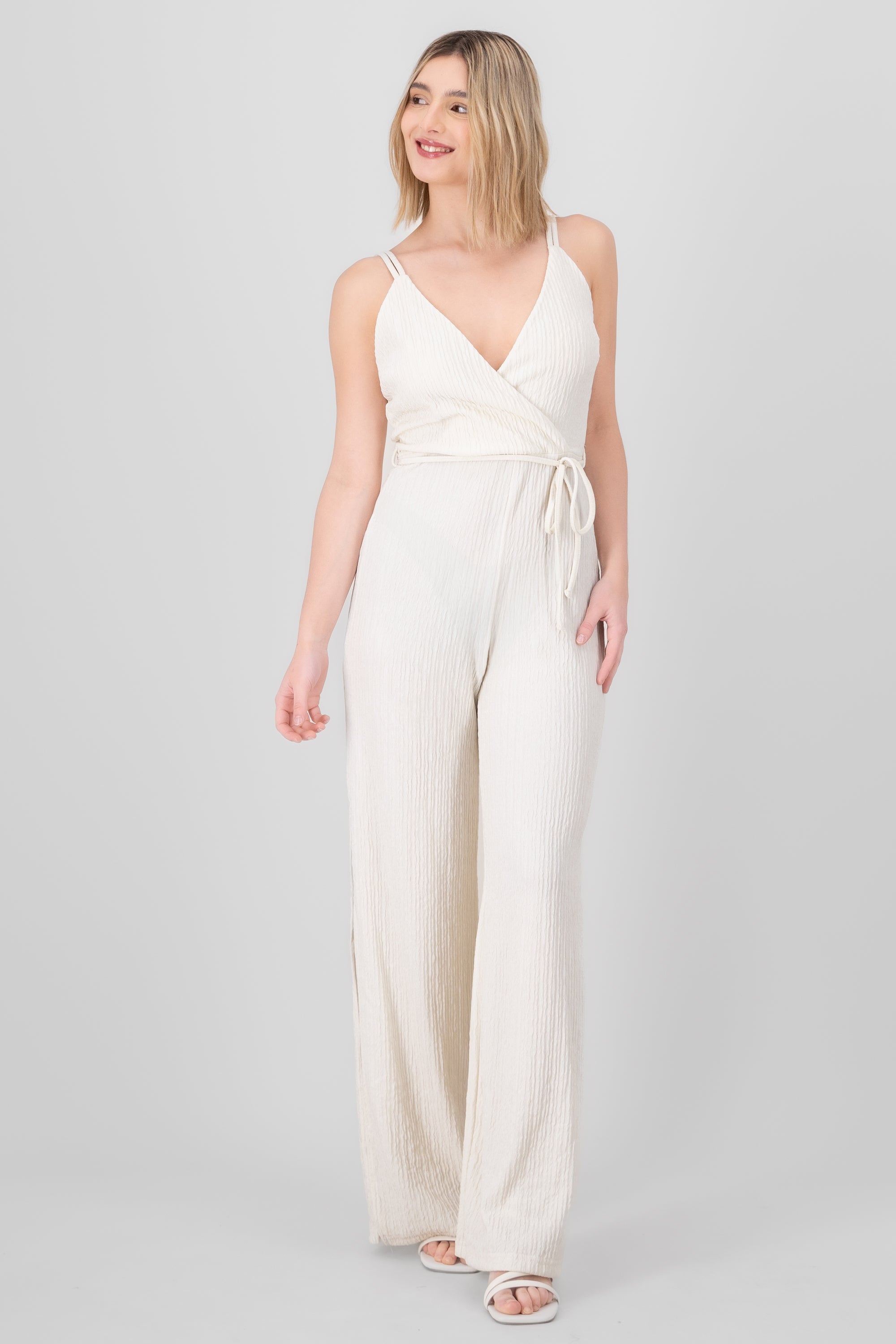 Jumpsuit liso con textura CREMA