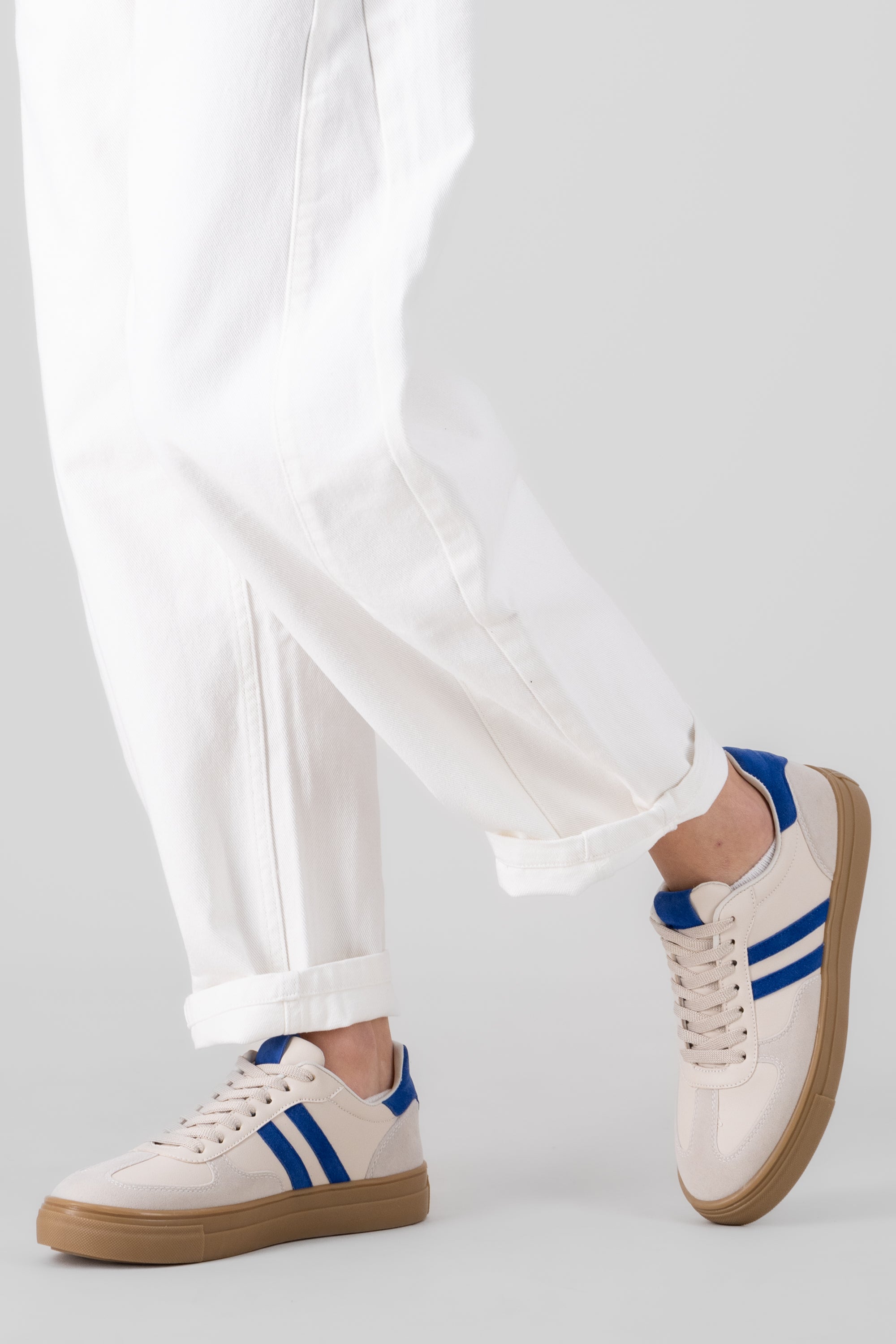 TENIS DOS LINEAS SUELA ALTA AZUL