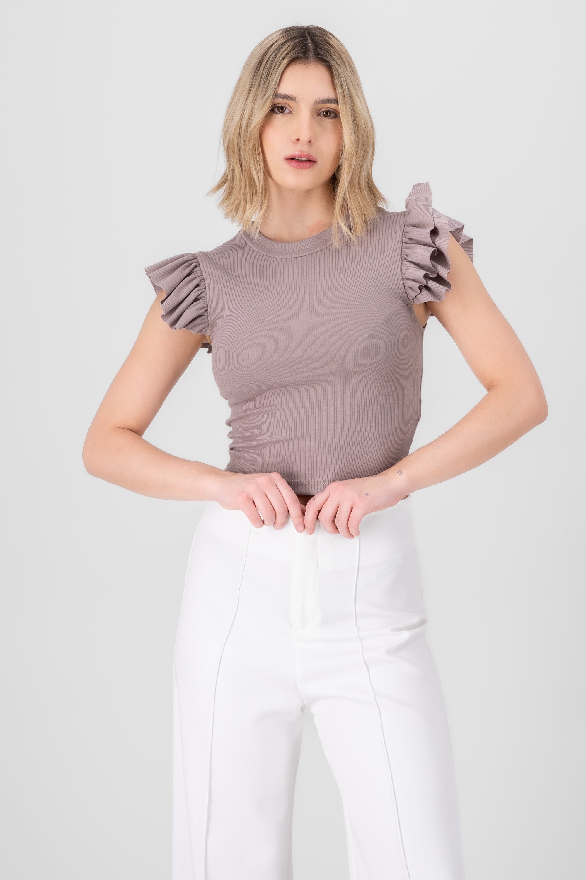 Top Rib Manga Olanes Nude