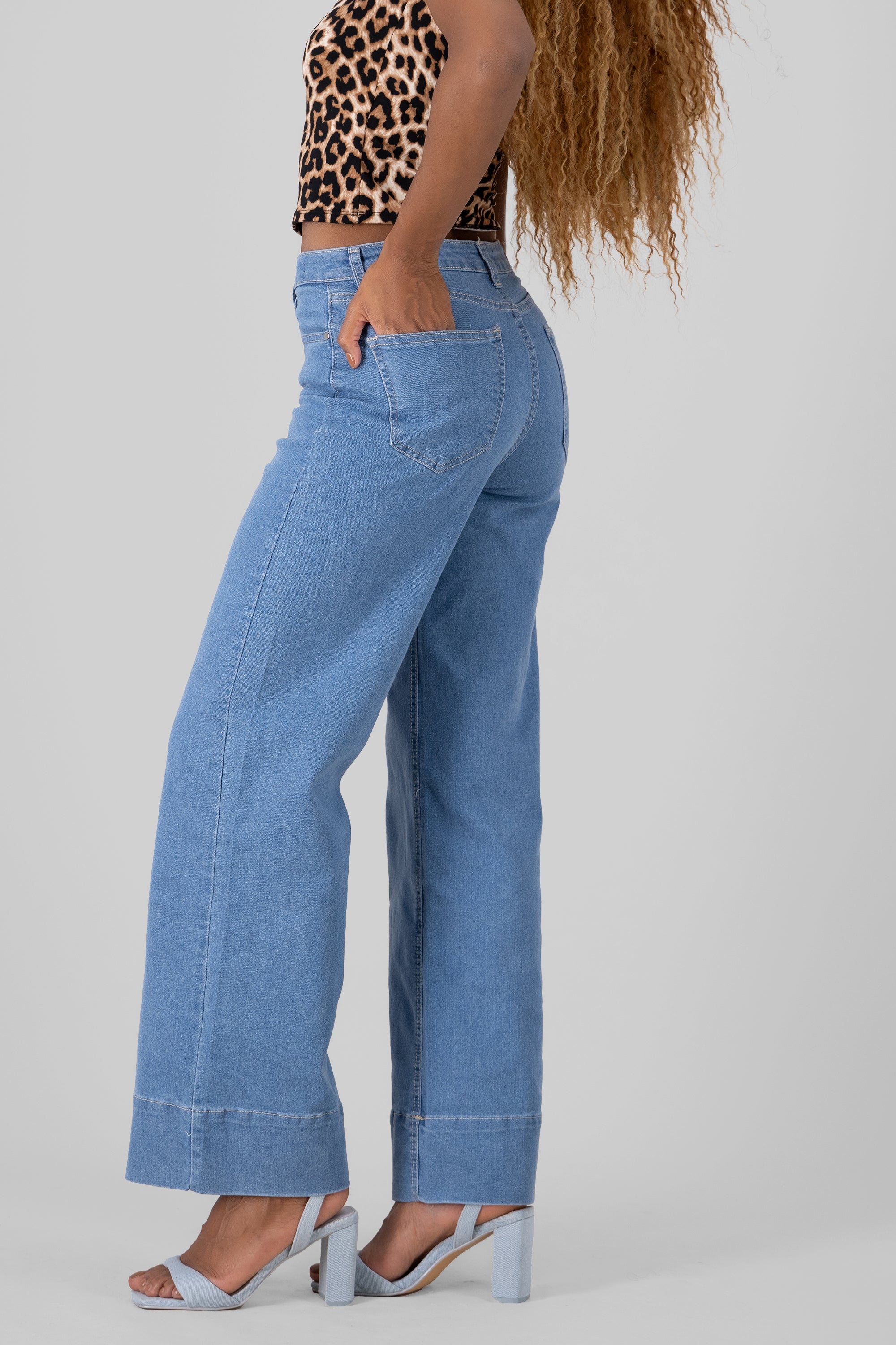 Jeans wide leg hem Light Wash