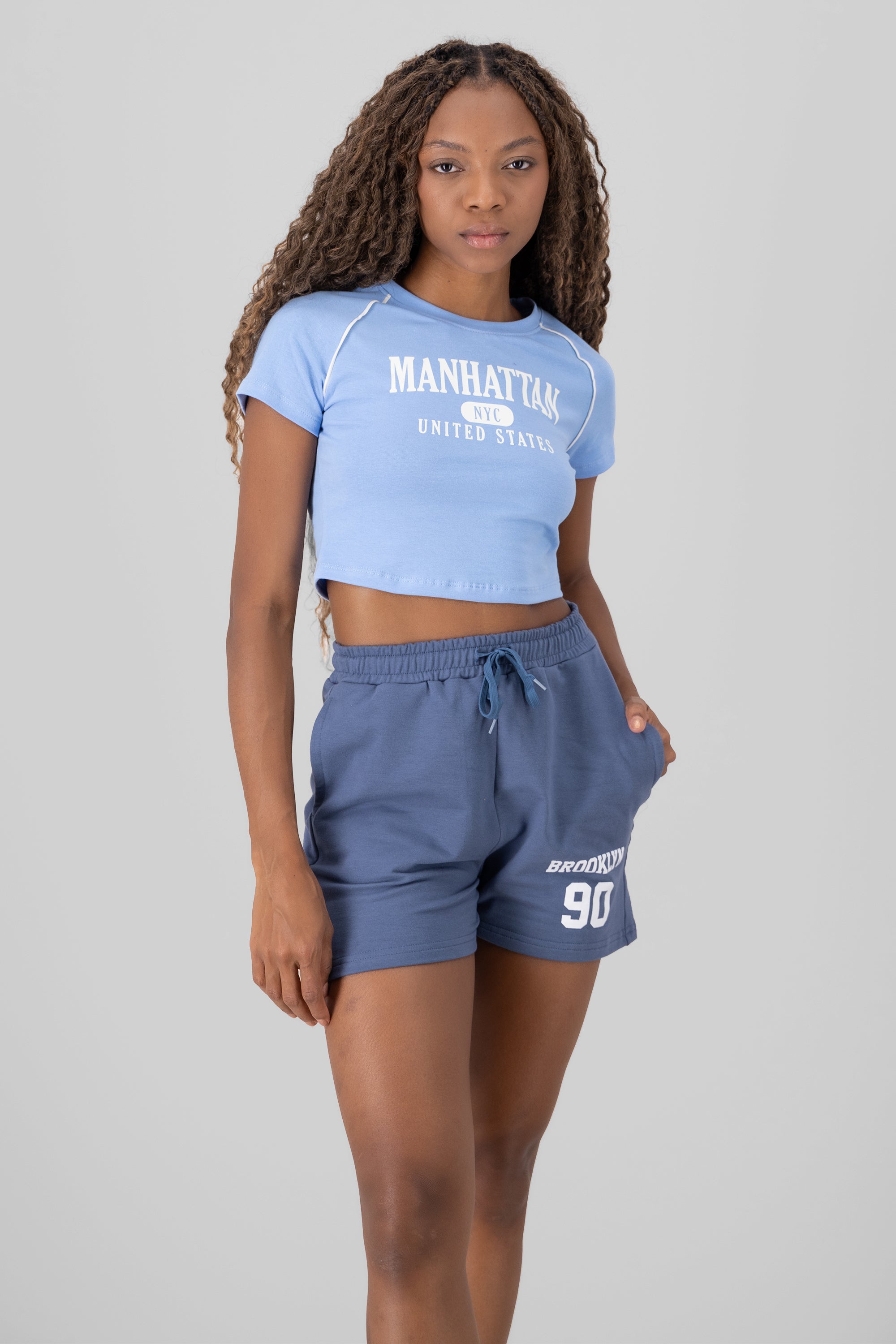 Crop Playera Contrast NYC Sky blue