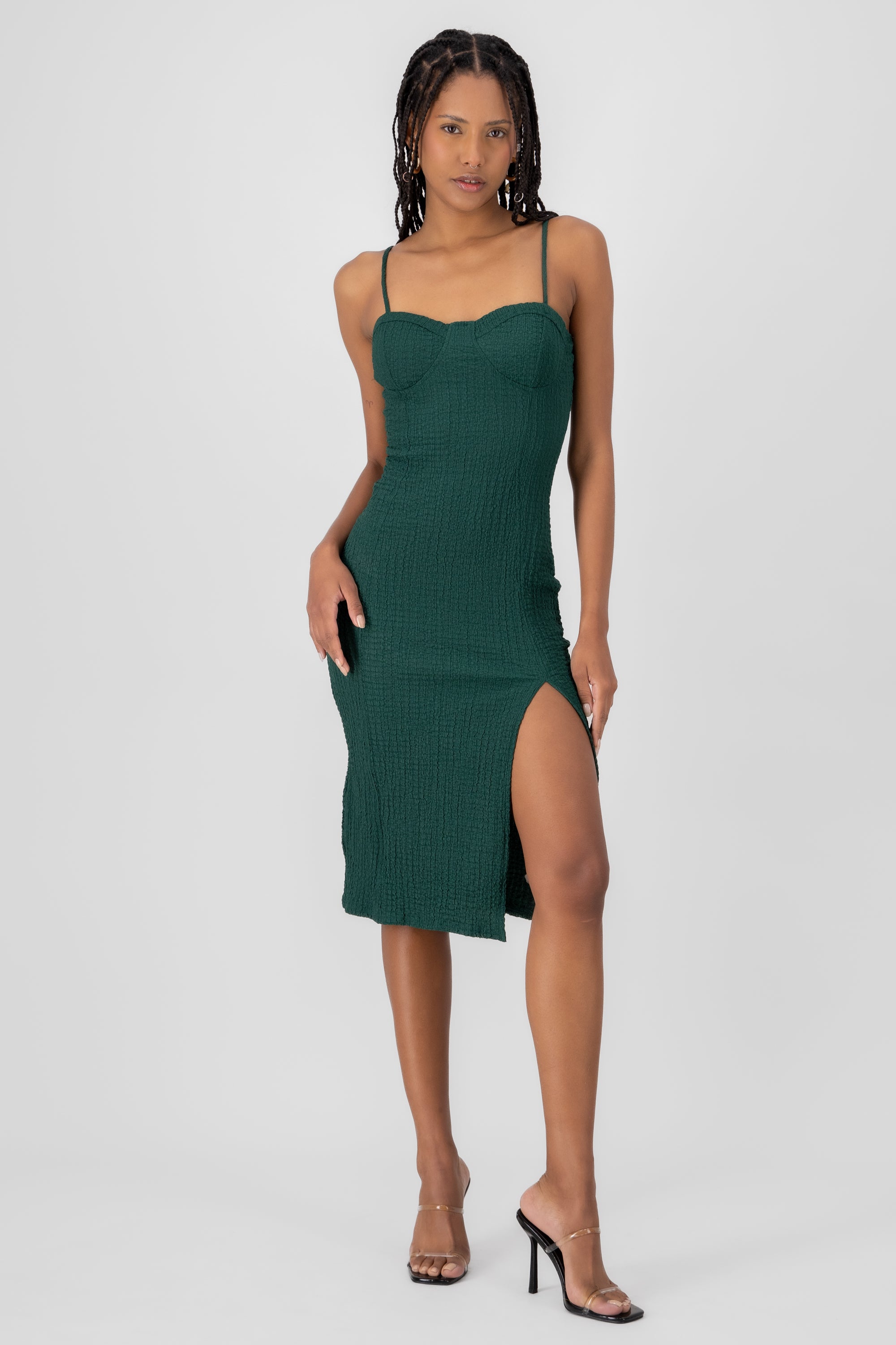 Vestido con copas de textura y abertura VERDE CAZADOR
