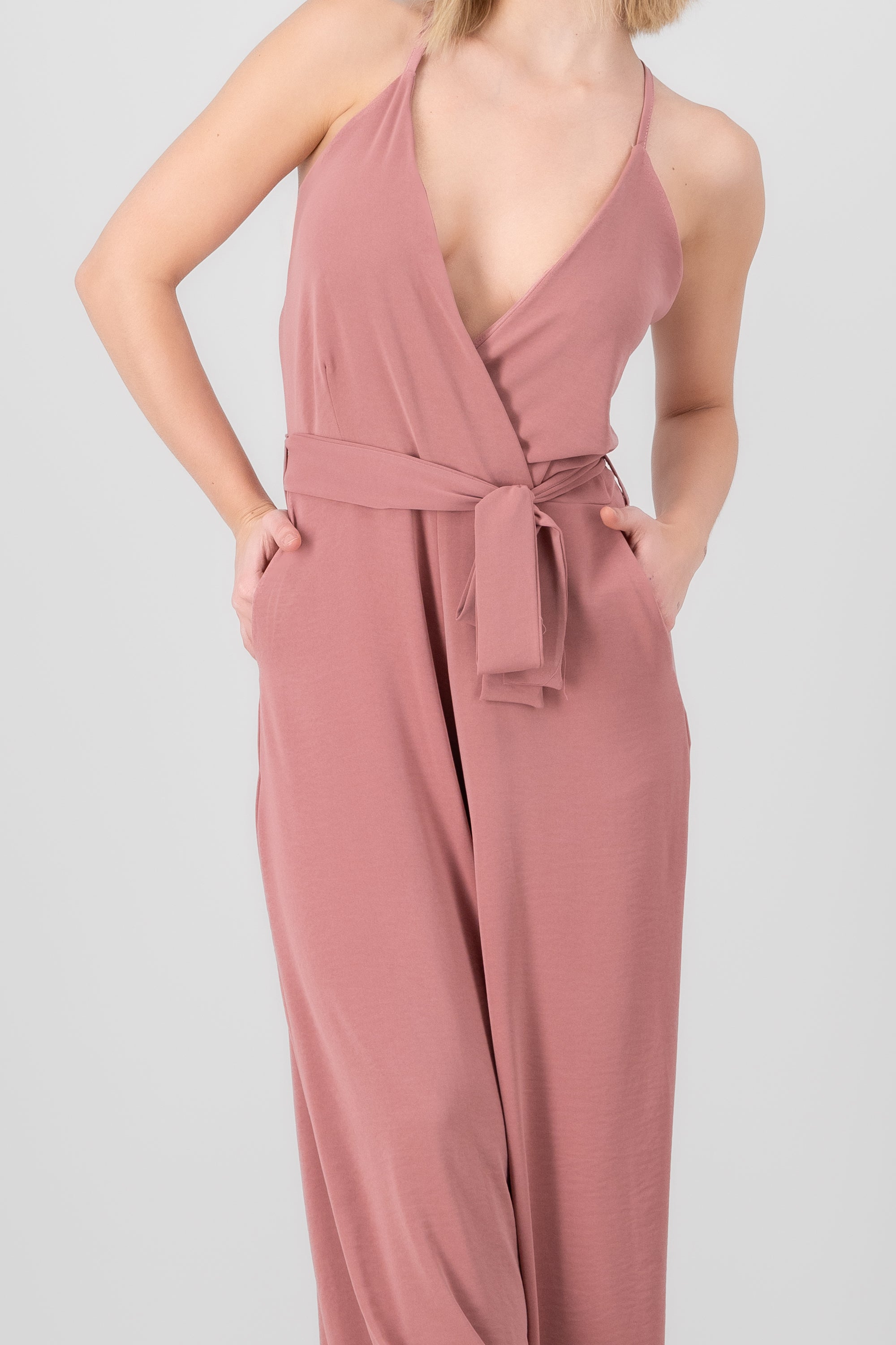 Jumpsuit escote en V con tirante delgado Hypsters PALO DE ROSA