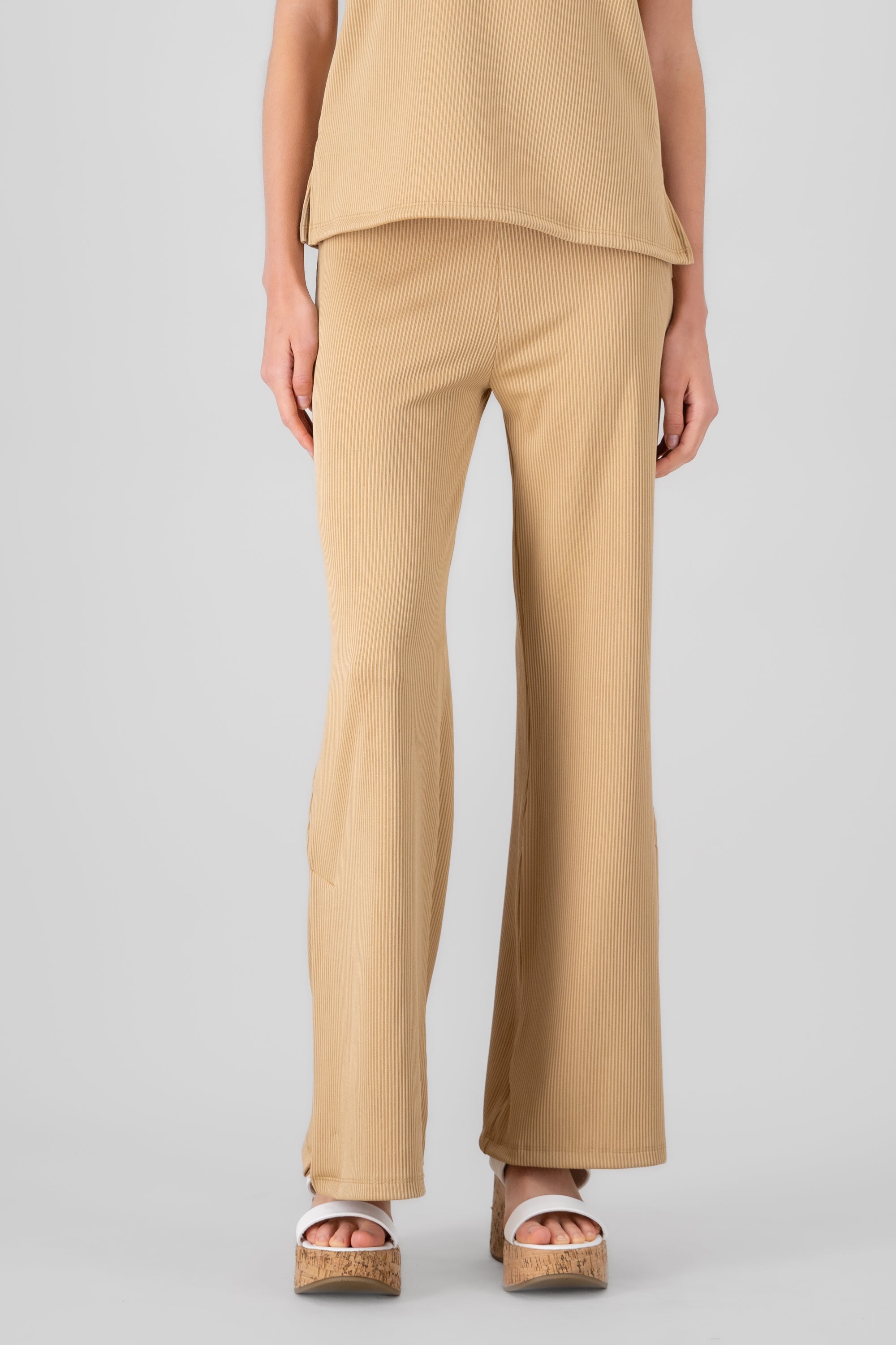 Pantalon amplio rib BEIGE