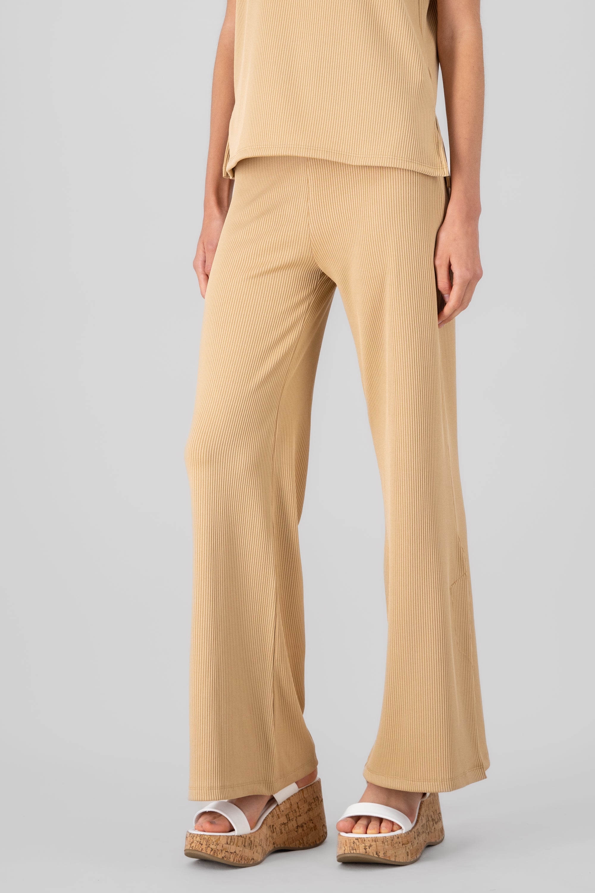 Pantalon amplio rib BEIGE