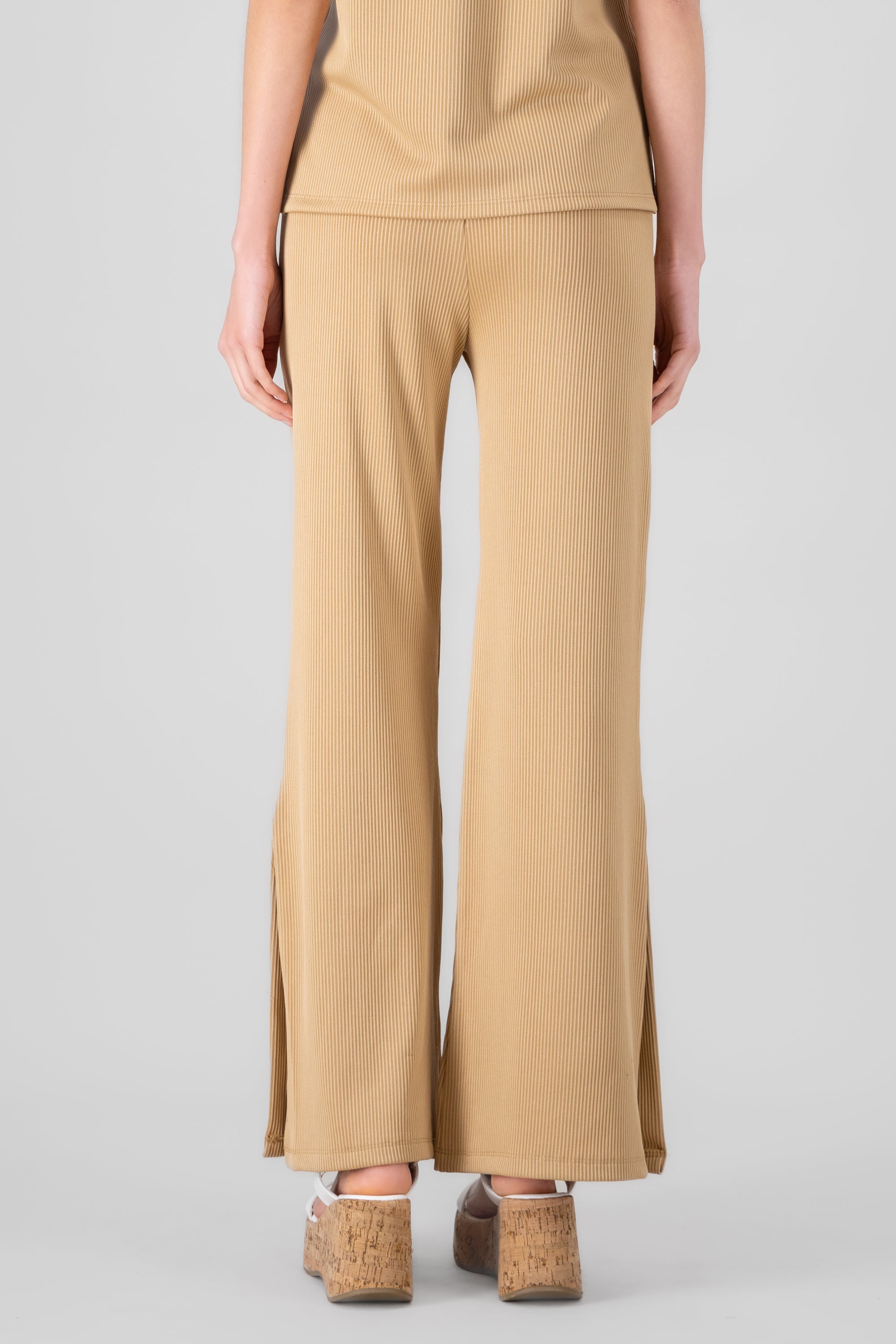 Pantalon amplio rib BEIGE