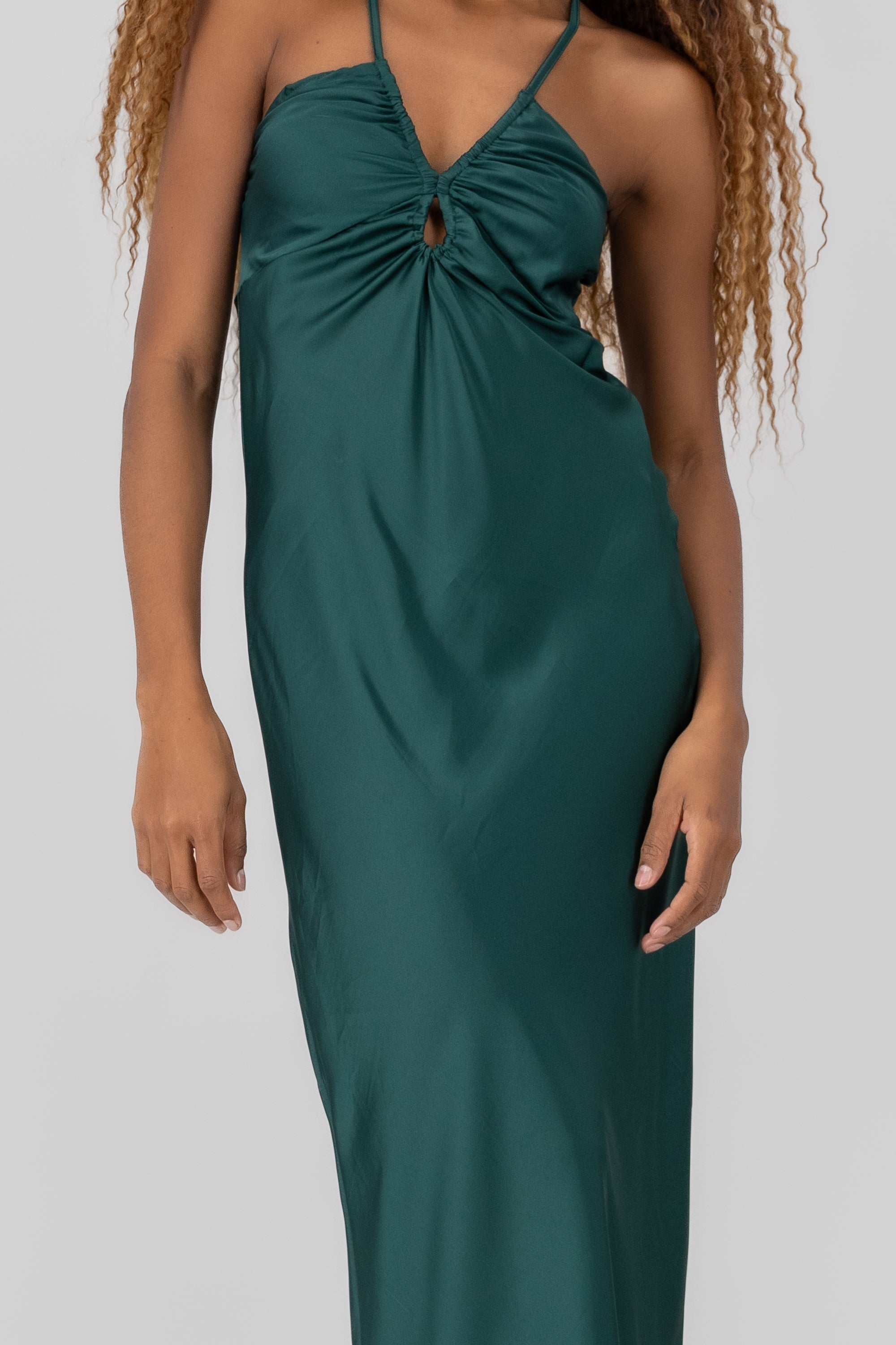 Vestido maxi detalle frunce escote VERDE BOTELLA