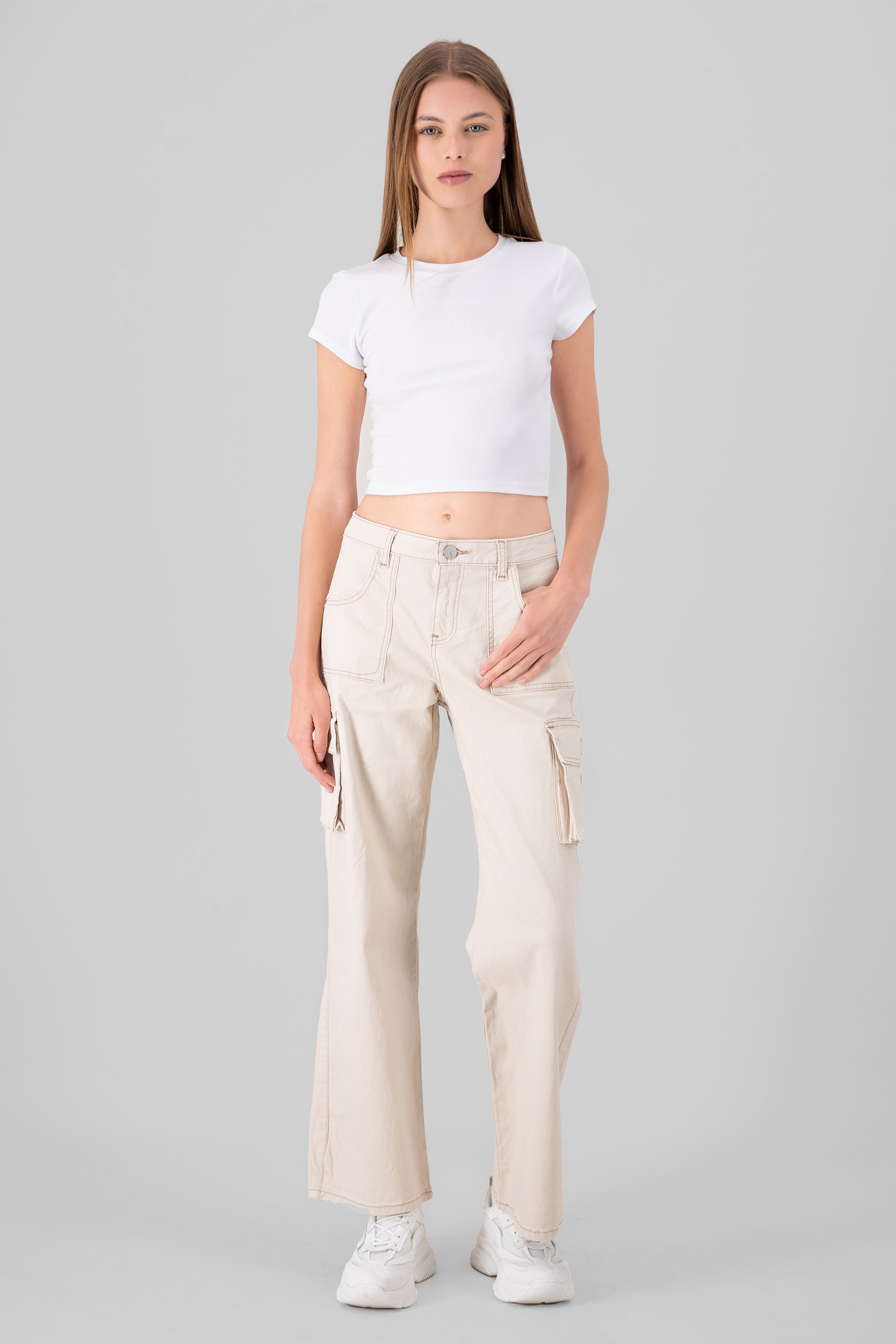 Jeans cargo wide leg lisos HUESO