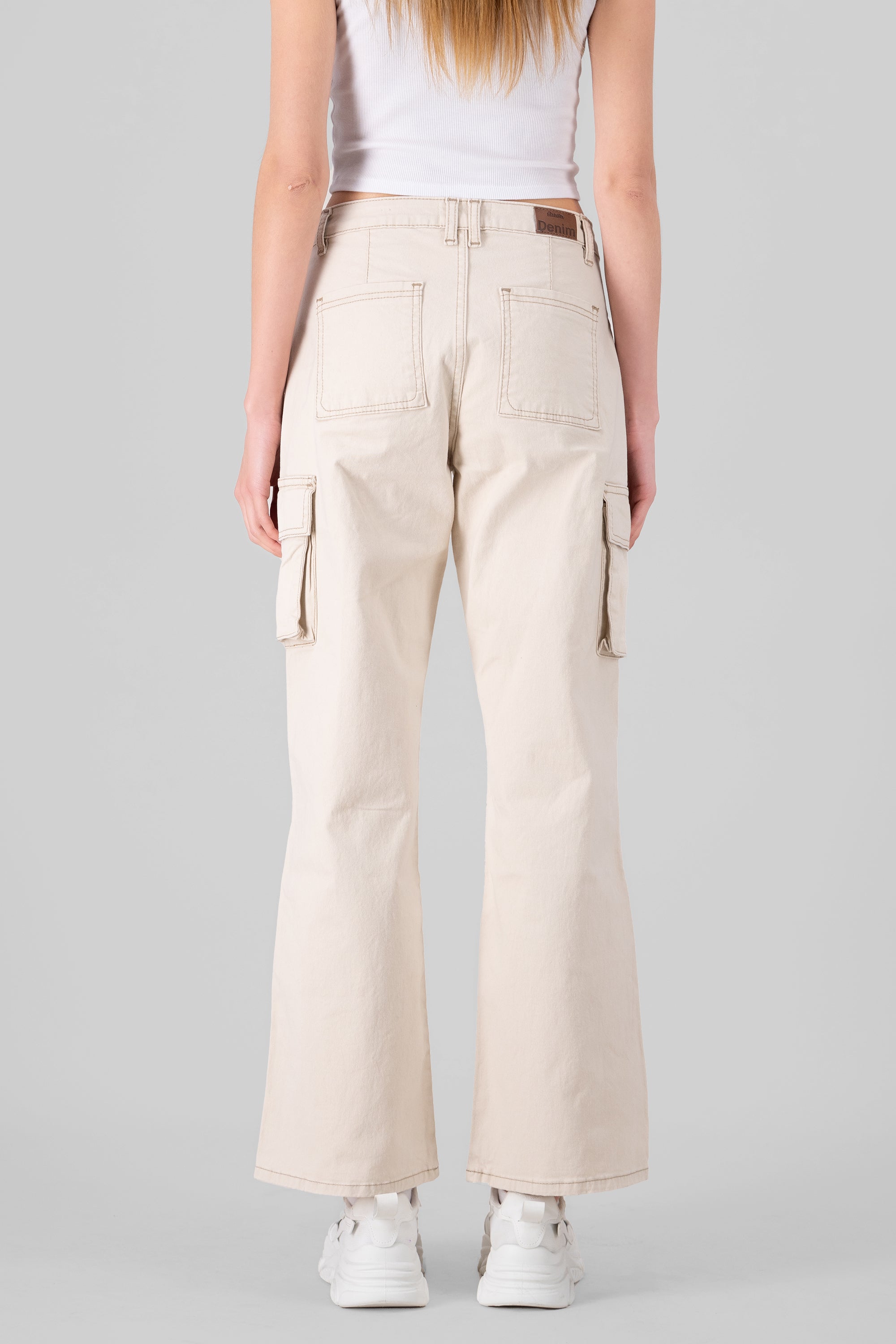 Jeans cargo wide leg lisos HUESO