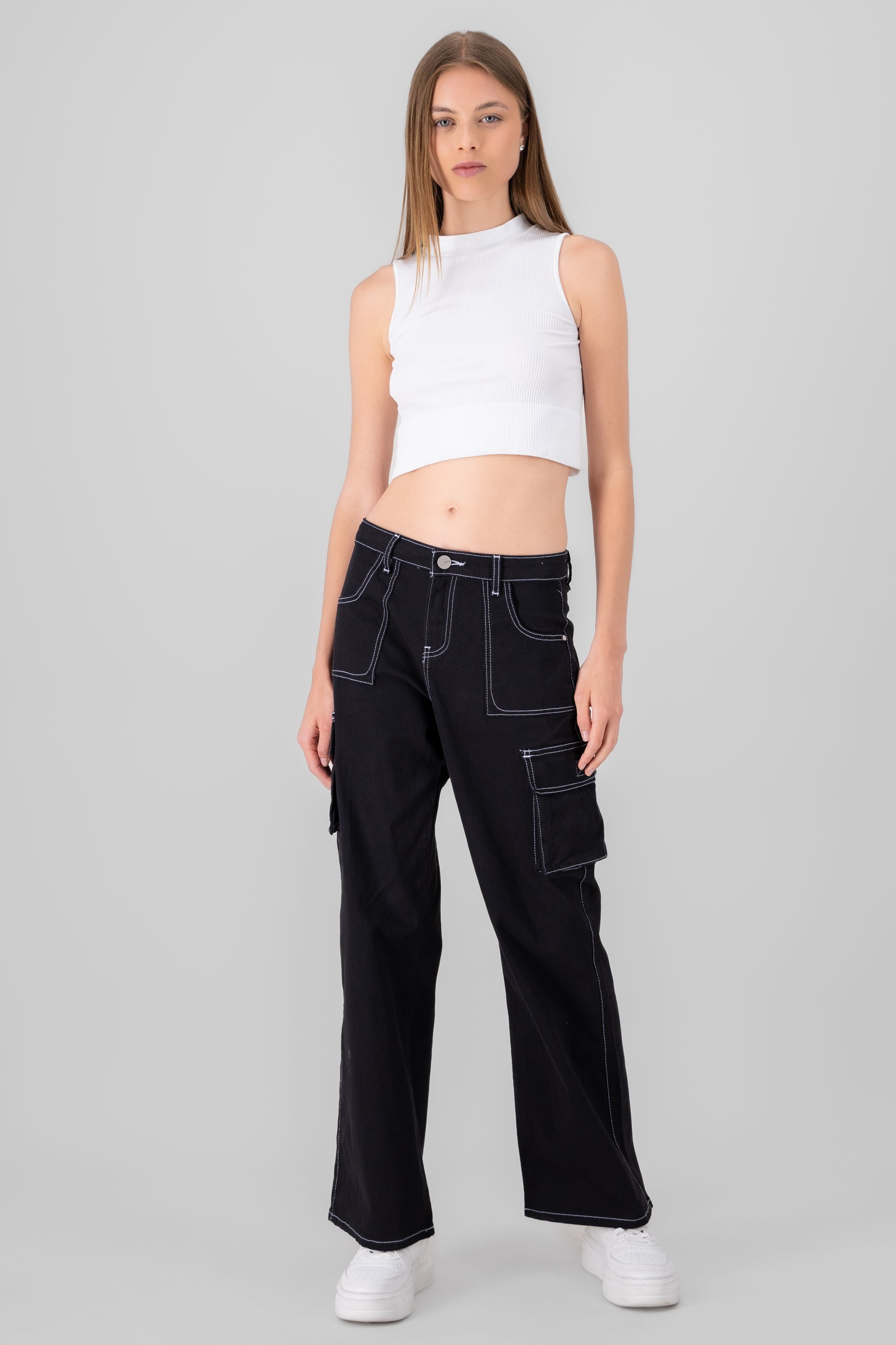Jeans cargo wide leg lisos NEGRO