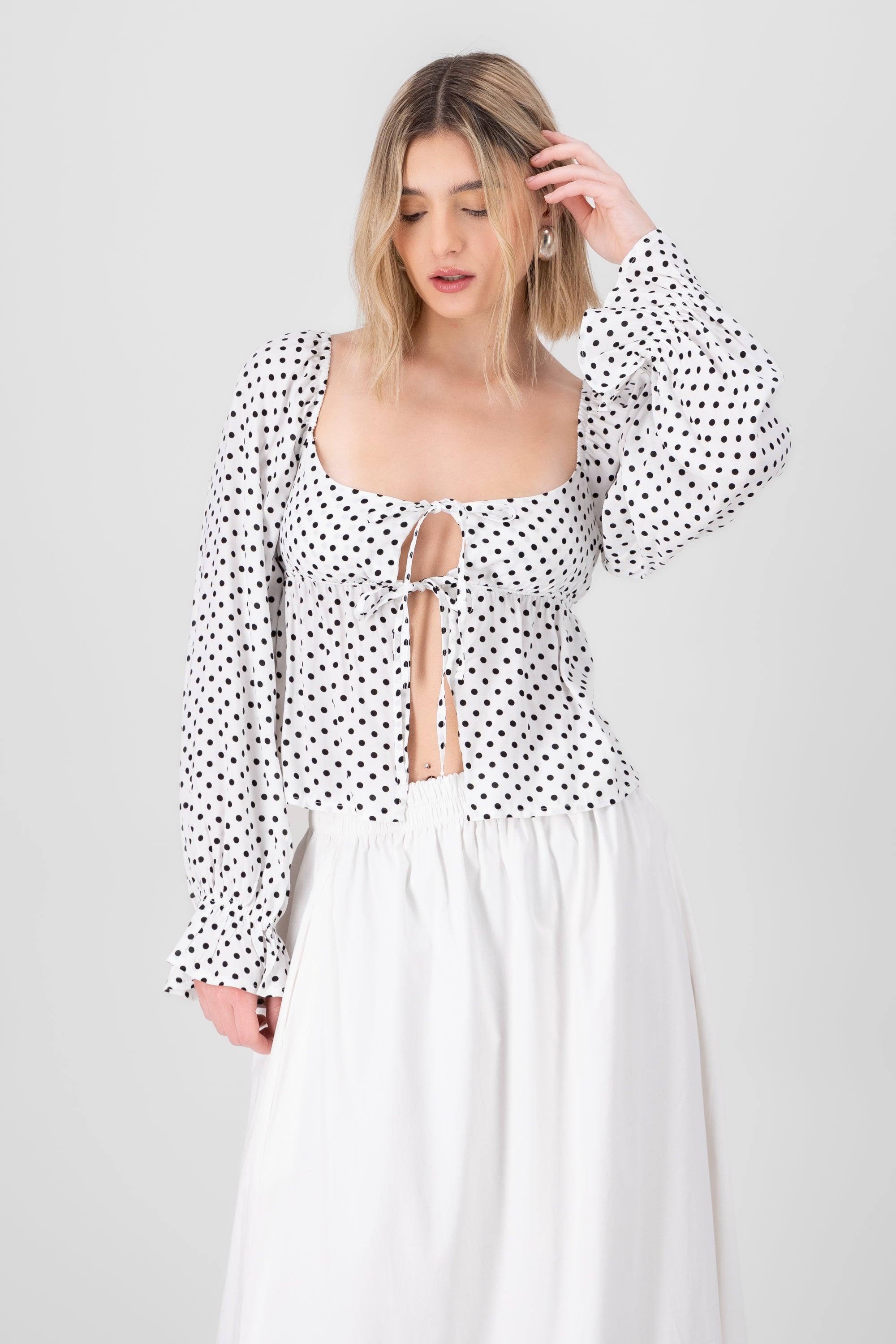LONG POLKA DOTS MANGA BLUSA WITH HYPSTER Mushrooms White Combo