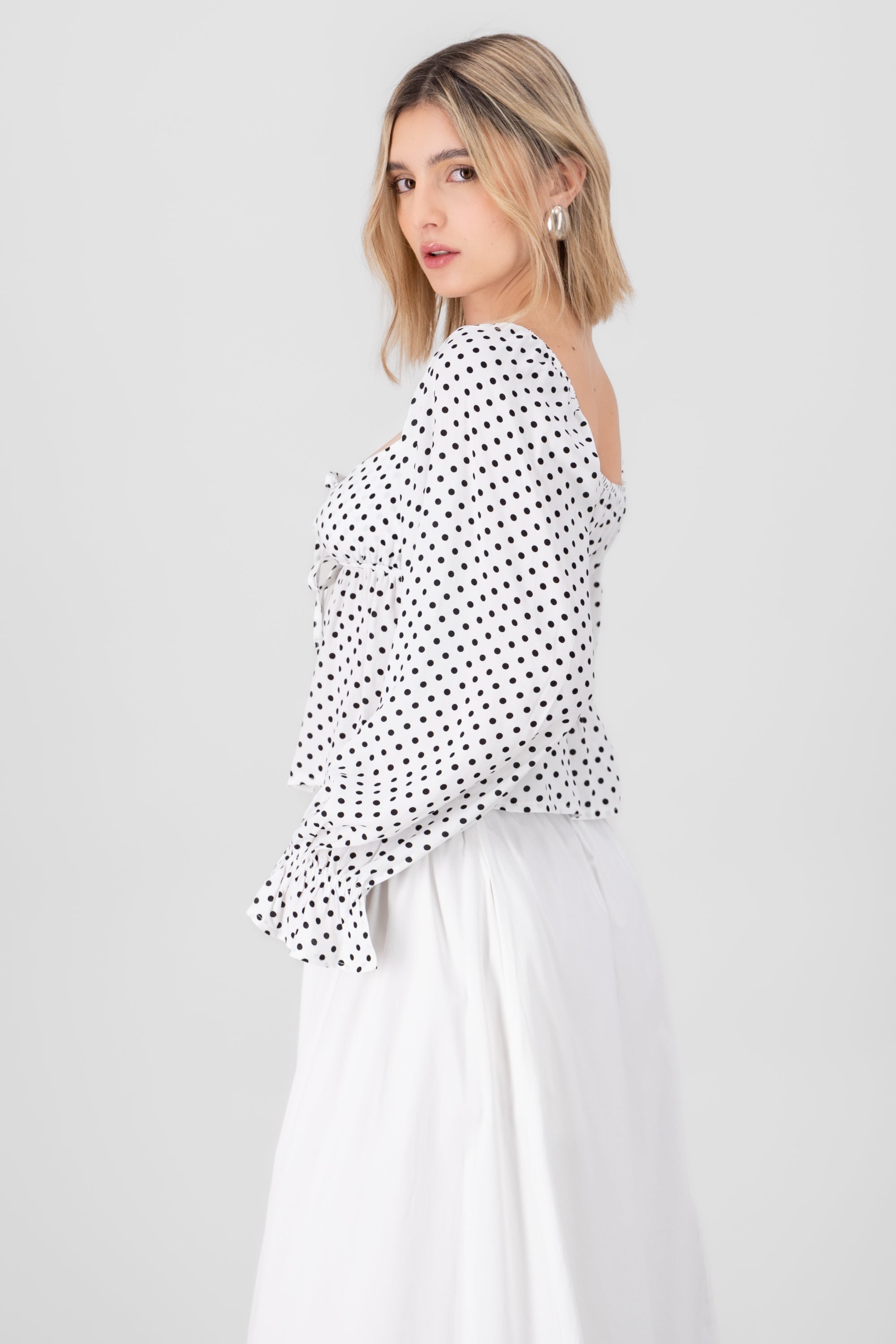 LONG POLKA DOTS MANGA BLUSA WITH HYPSTER Mushrooms White Combo
