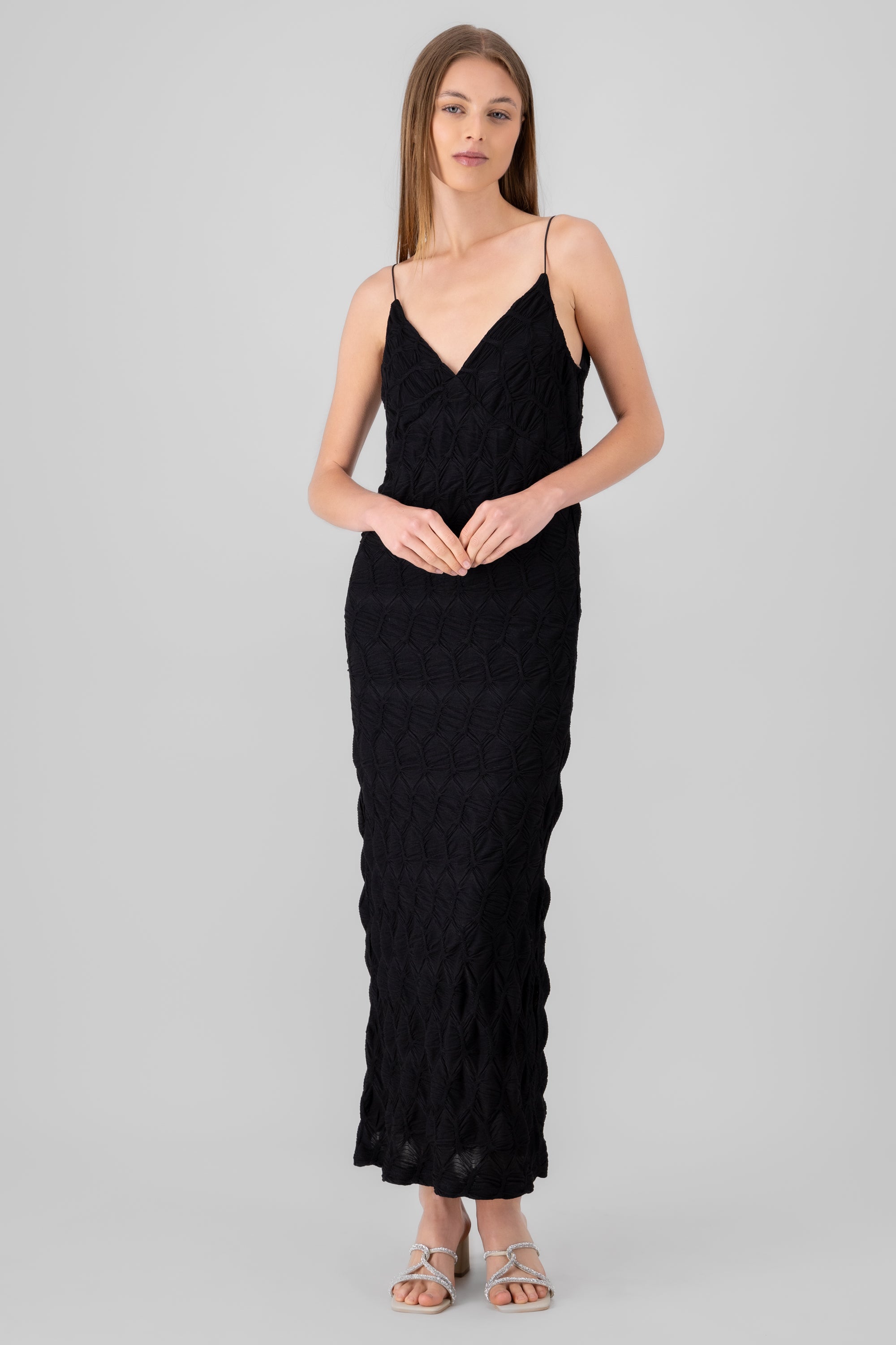 Vestido maxi detalle textura NEGRO