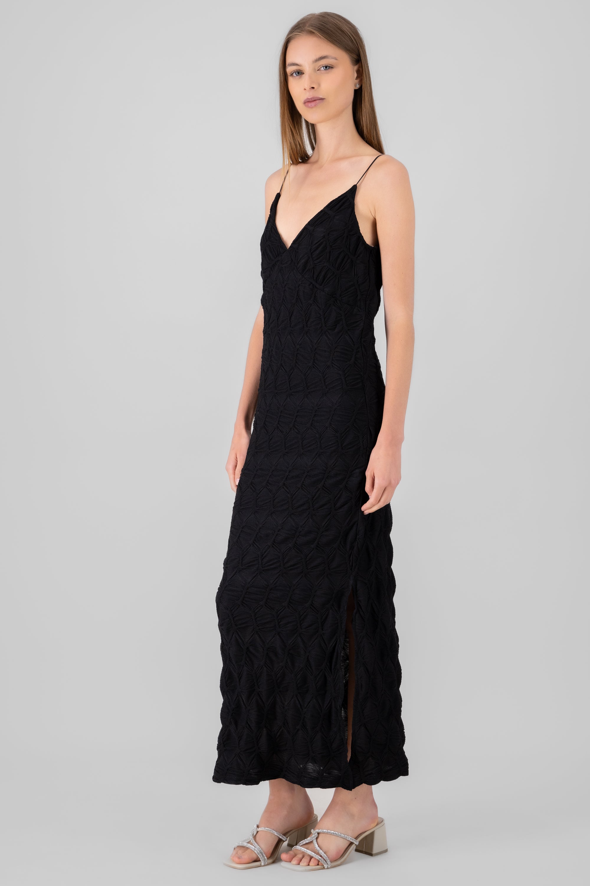 Vestido maxi detalle textura NEGRO