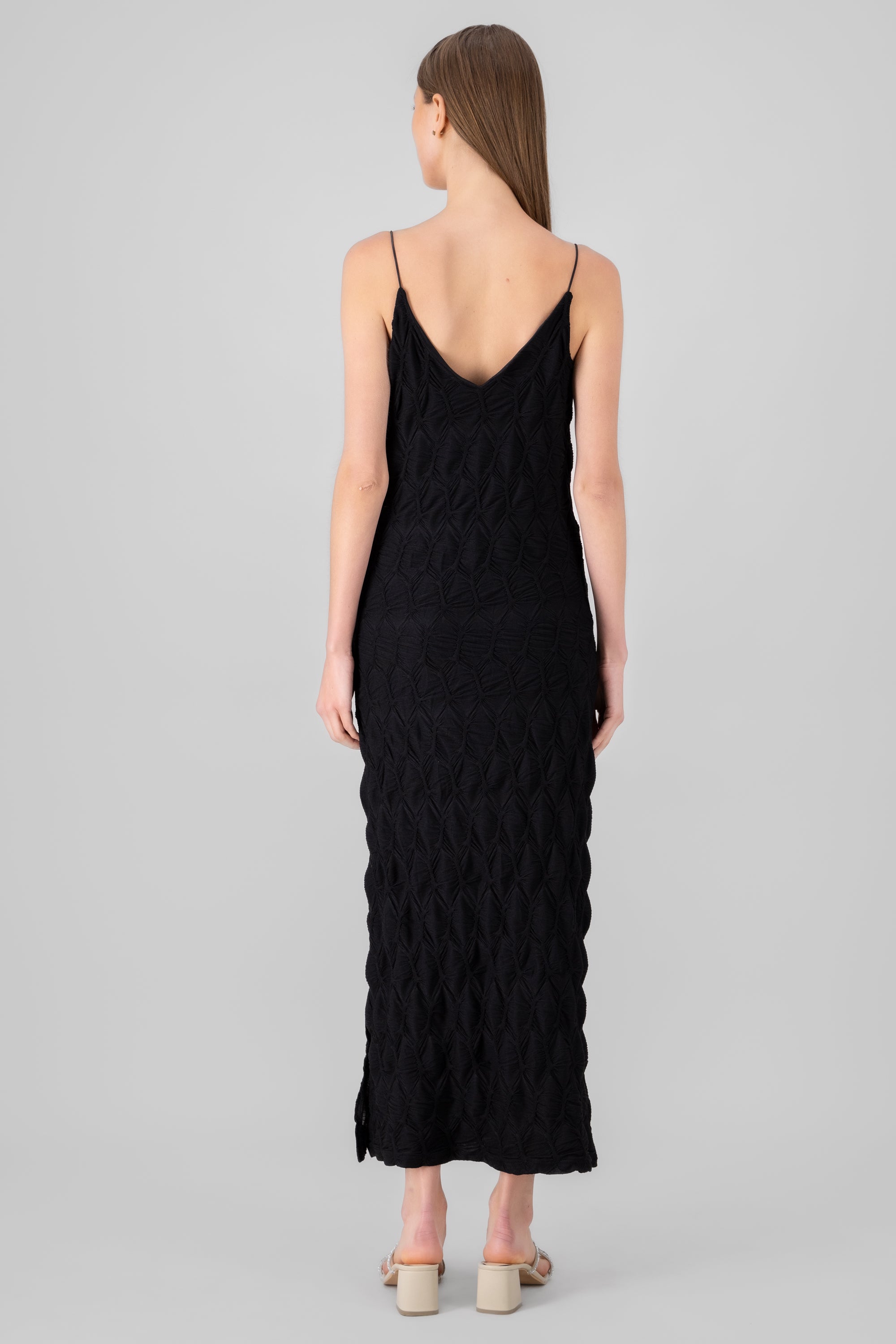 Vestido maxi detalle textura NEGRO