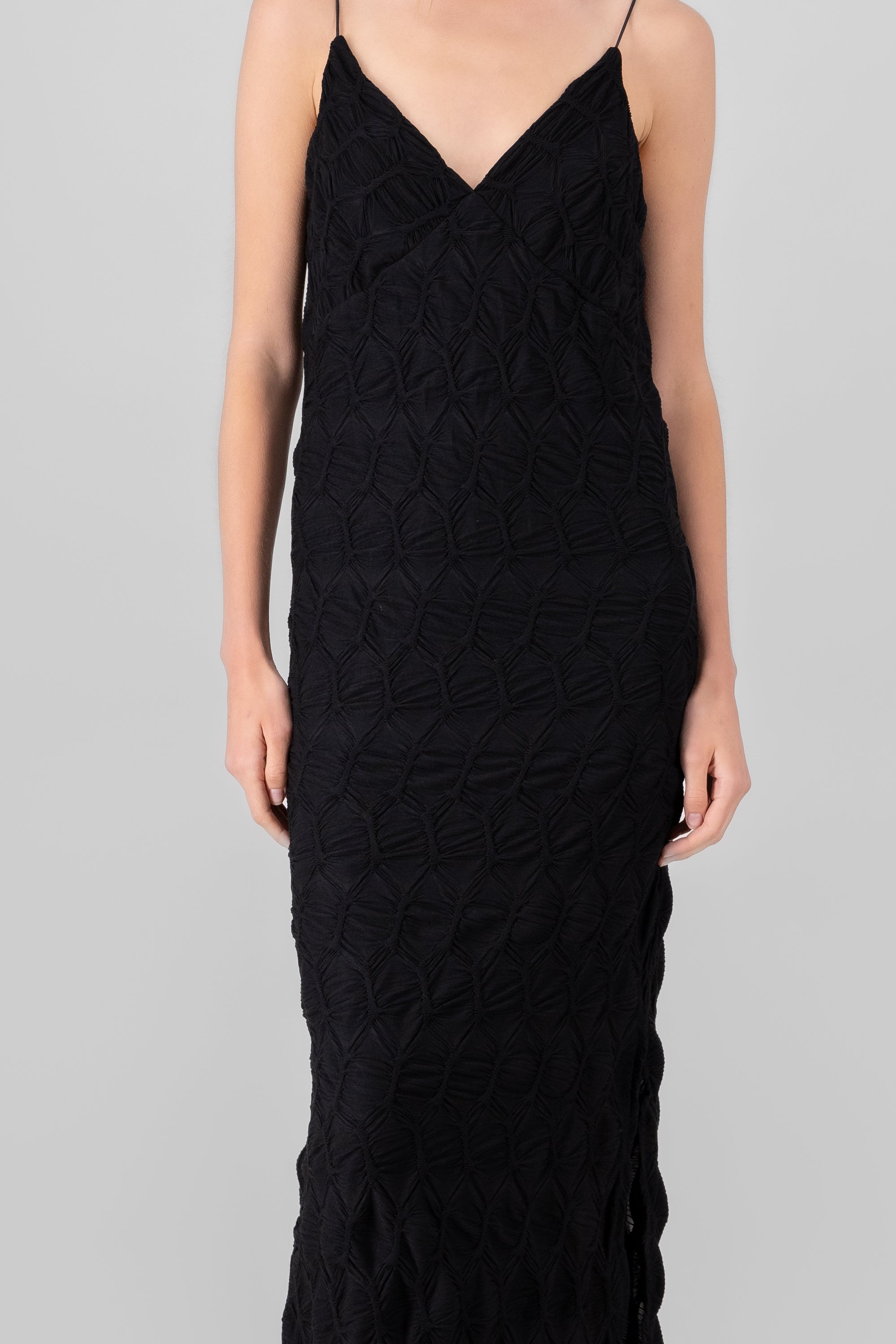Vestido maxi detalle textura NEGRO