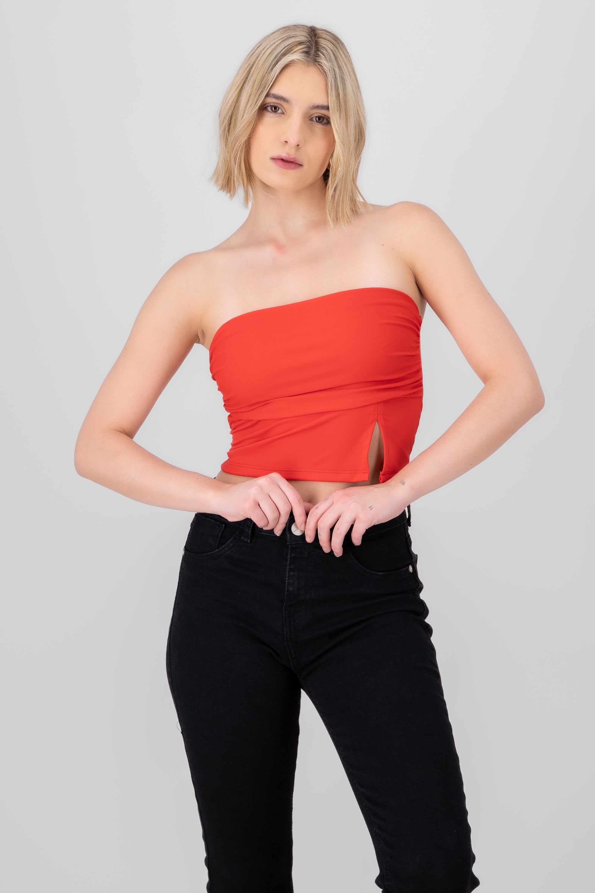 Top tubo drapeado detalle abertura ROJO