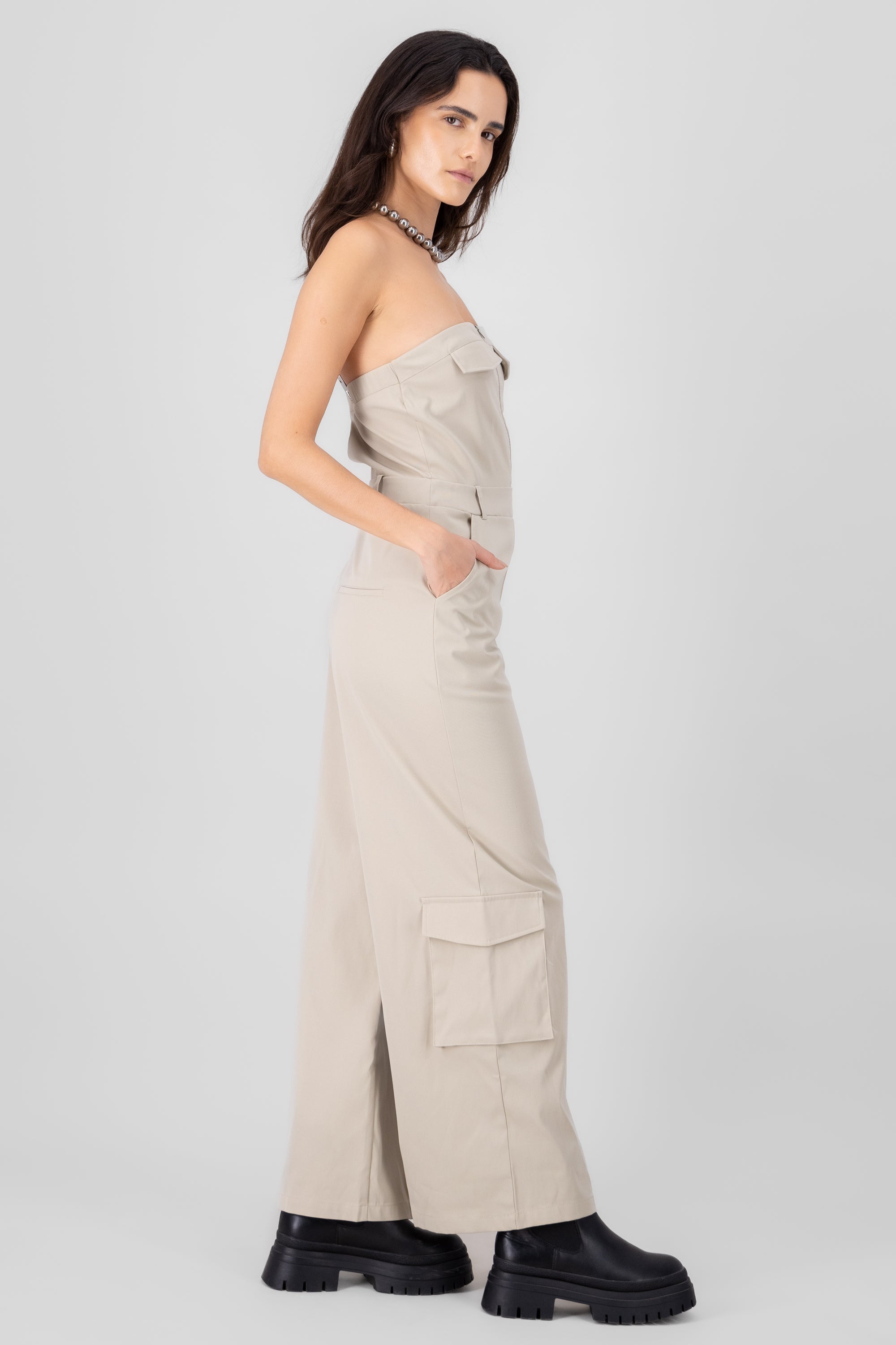 Jumpsuit cargo liso TAUPE