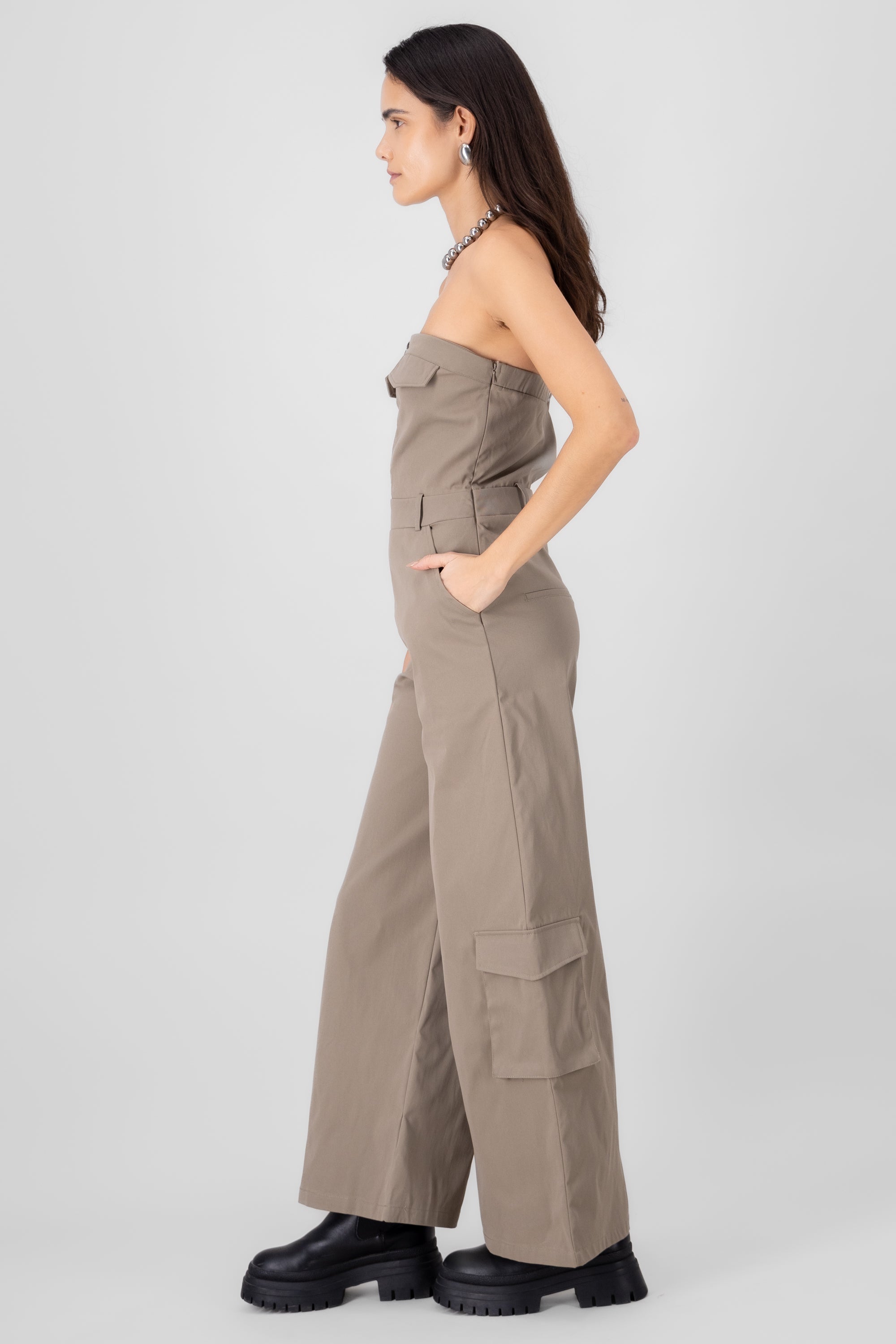 Jumpsuit cargo liso GREIGE