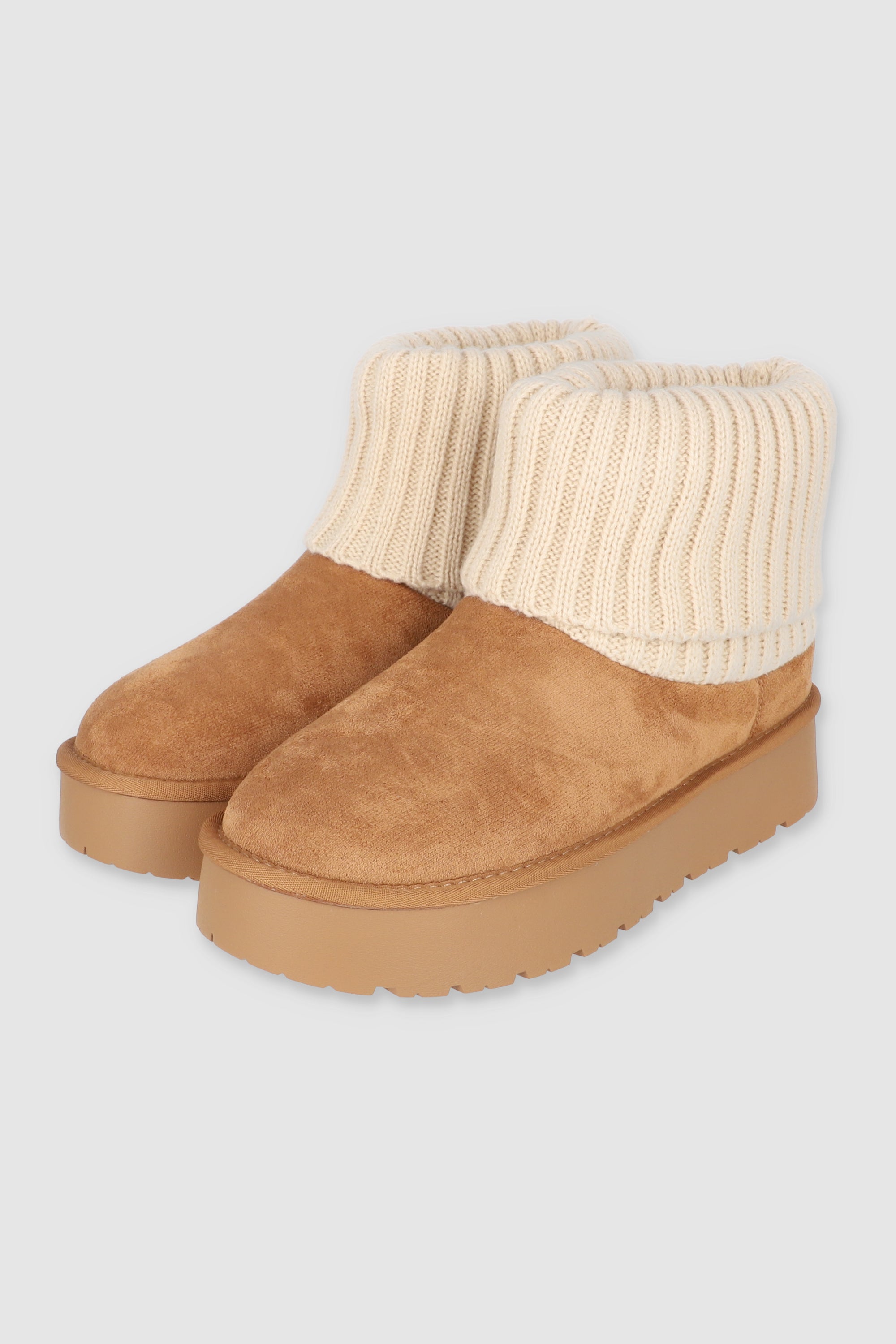 Bota invierno calceta tejida CAMELLO