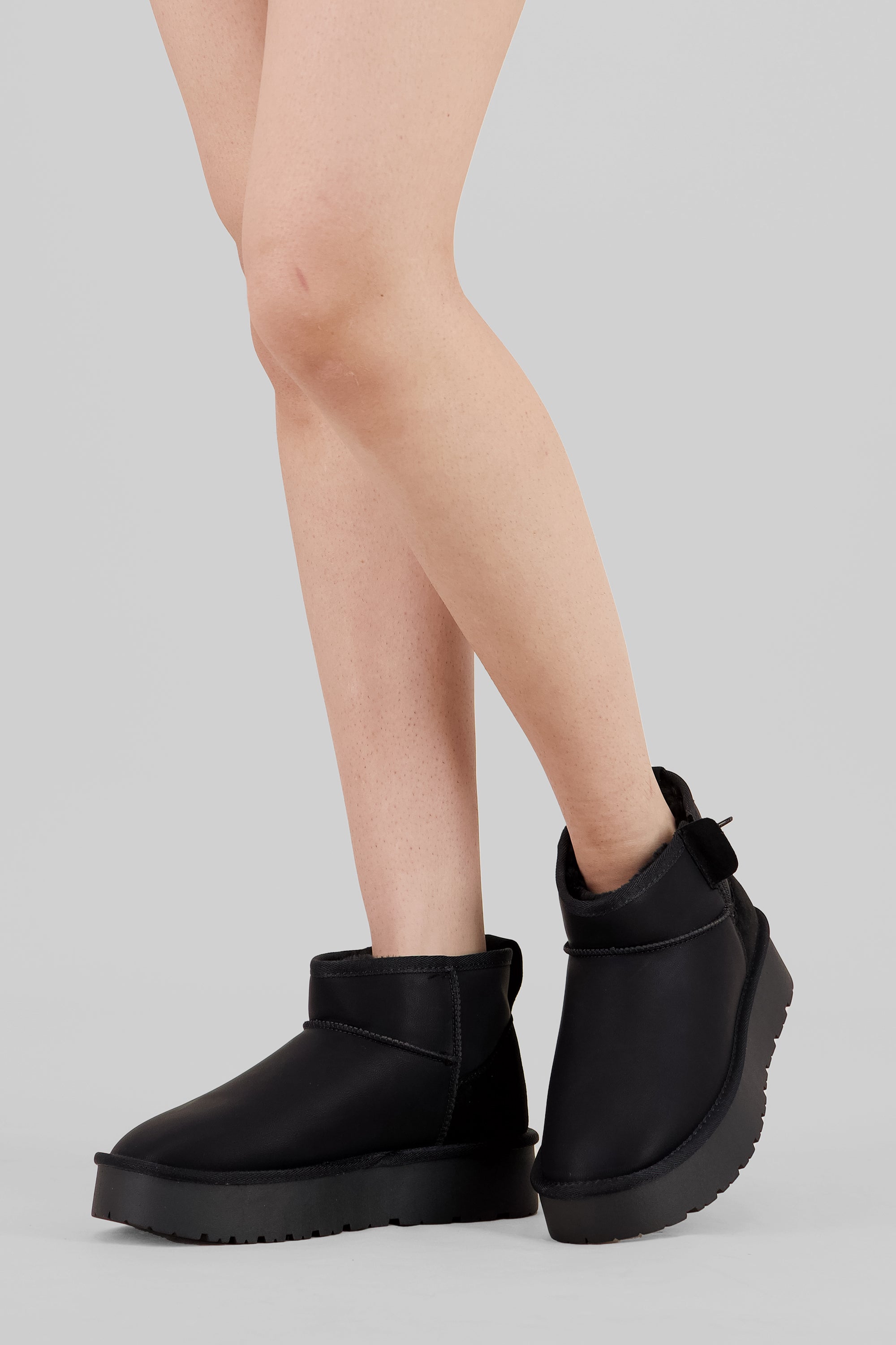 Bota invierno sherpa forro NEGRO