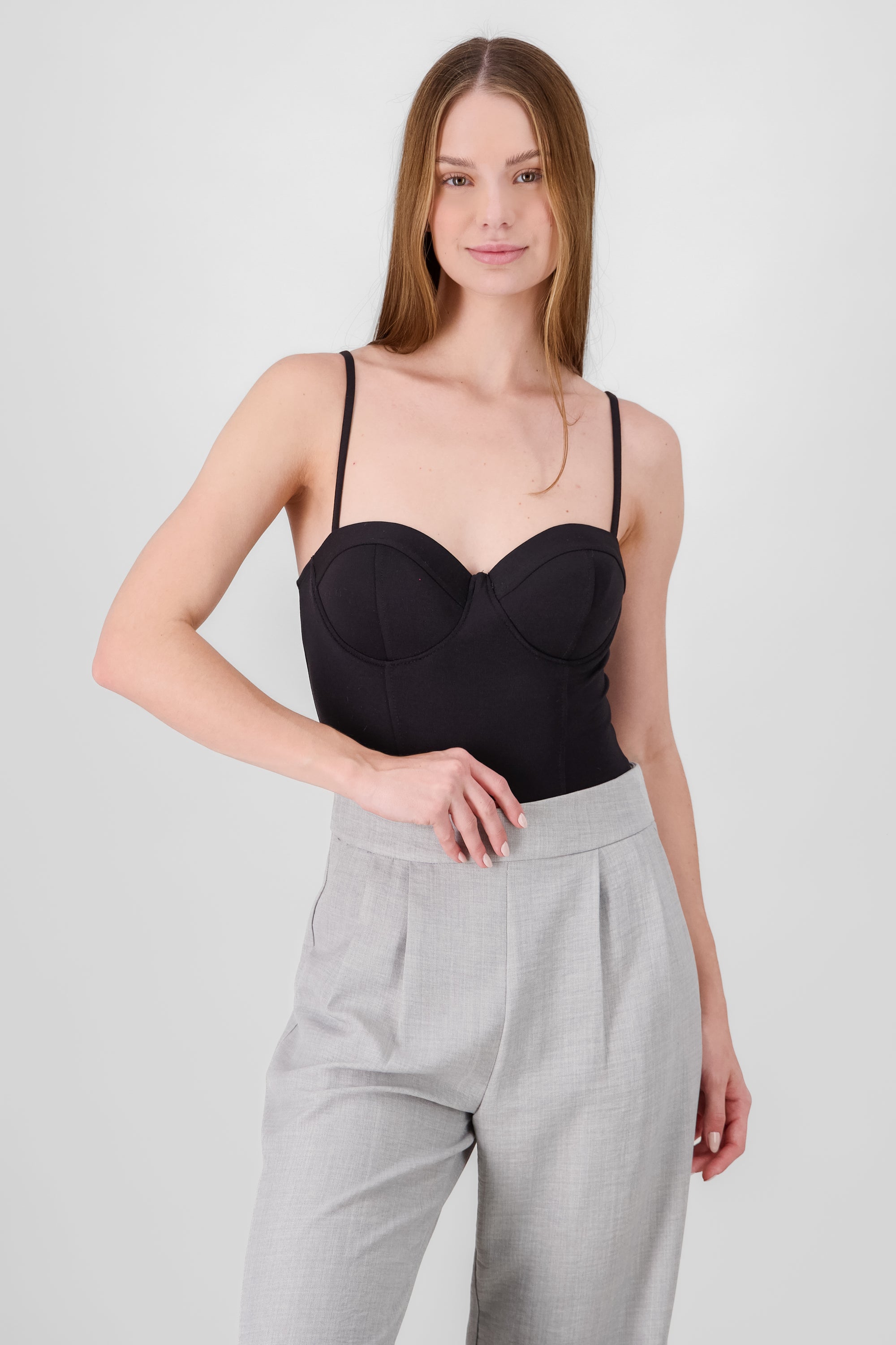 Bodysuit tirantes con copas NEGRO