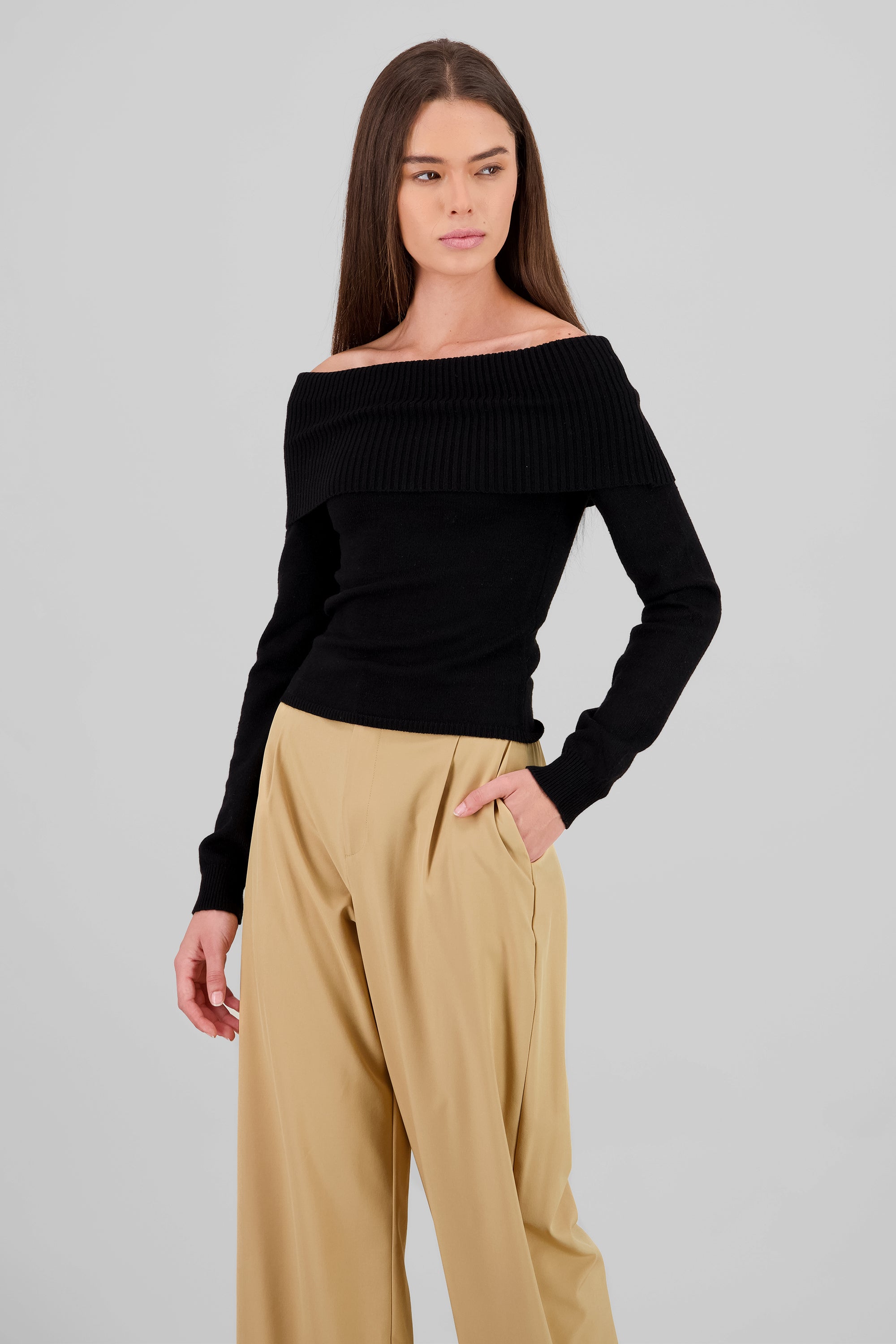 Sueter off shoulder tejido NEGRO