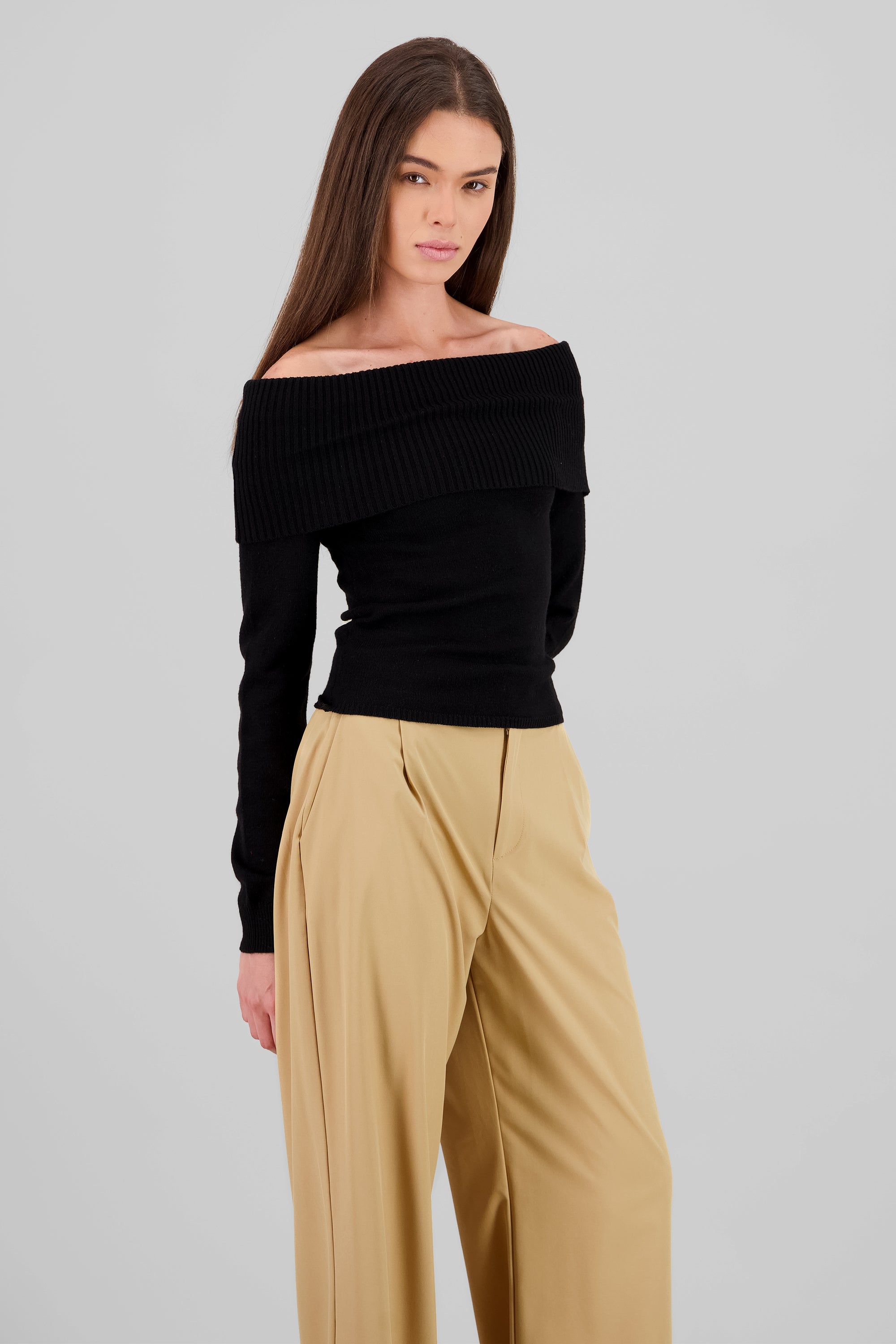 Sueter off shoulder tejido NEGRO