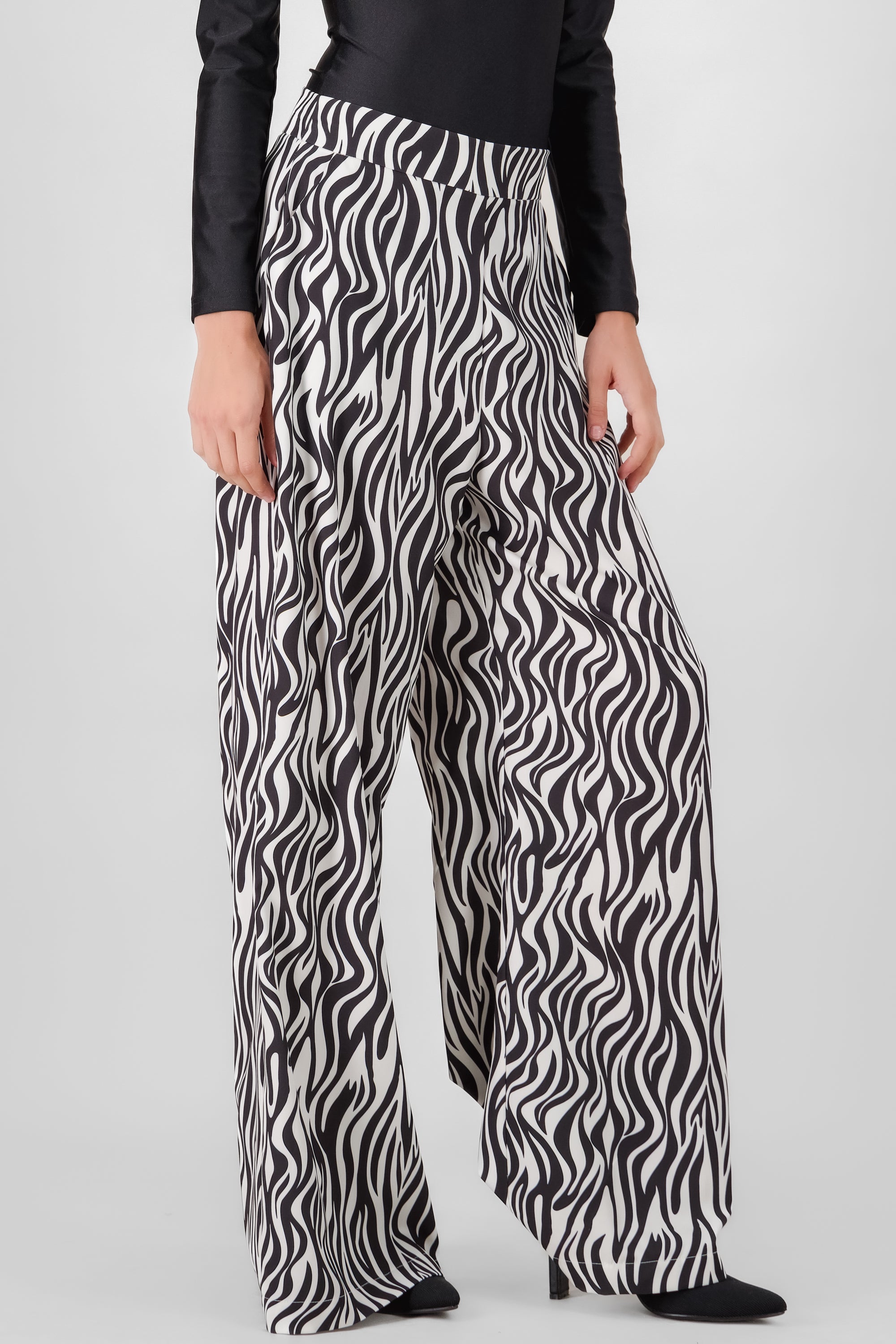 Est zebra pants White black